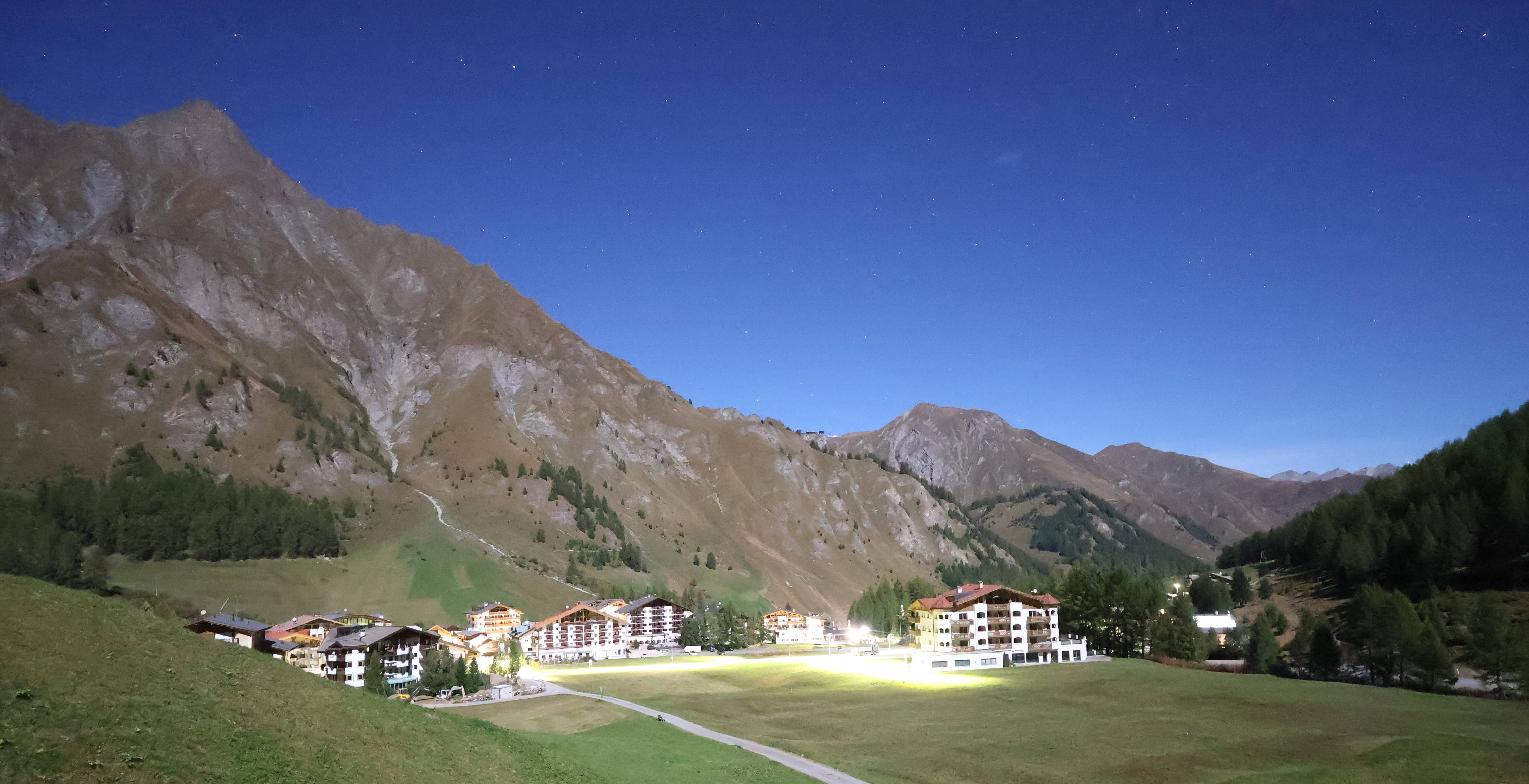 Archiv Foto Webcam Samnaun: Blick auf das Dorf