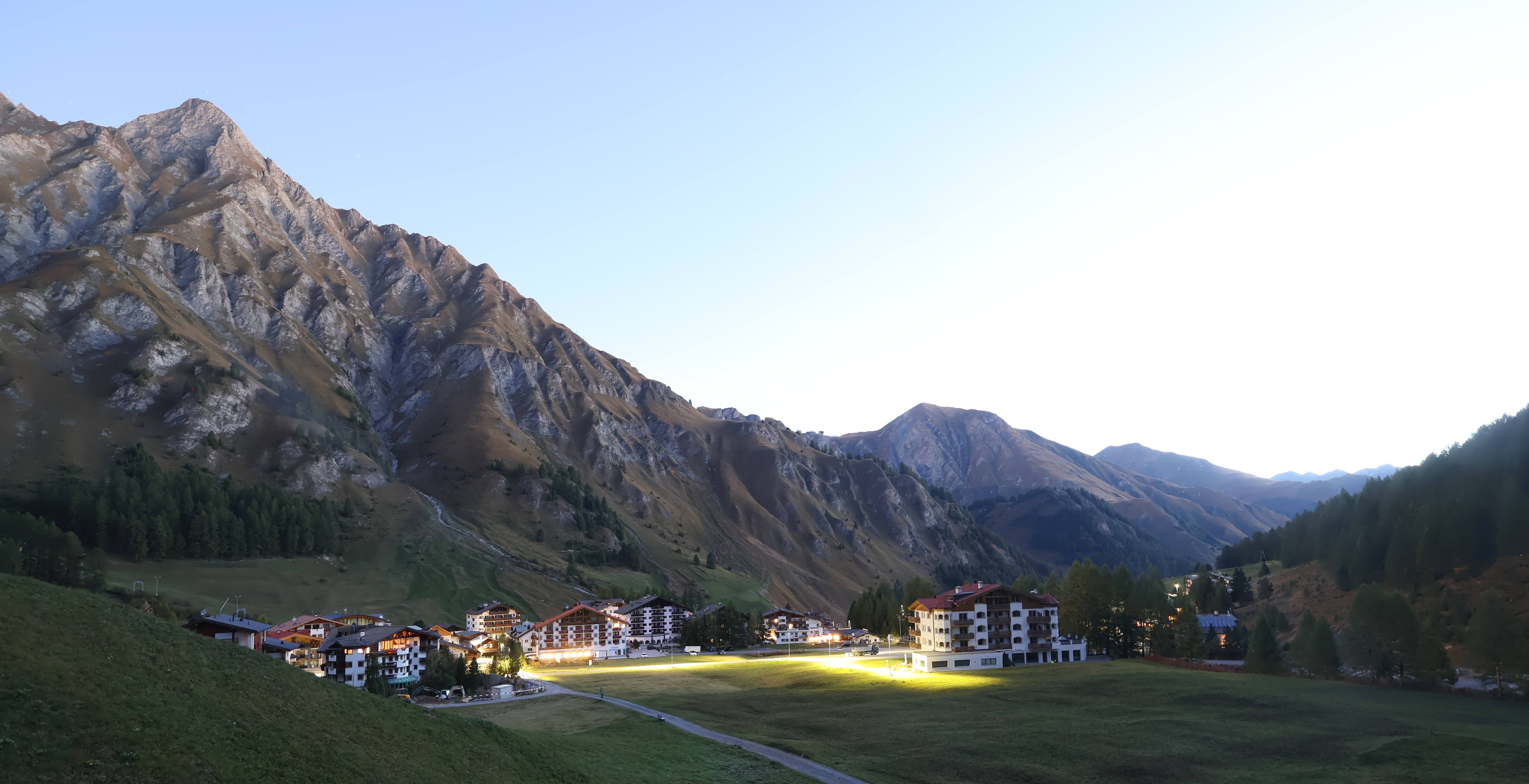 Archiv Foto Webcam Samnaun: Blick auf das Dorf