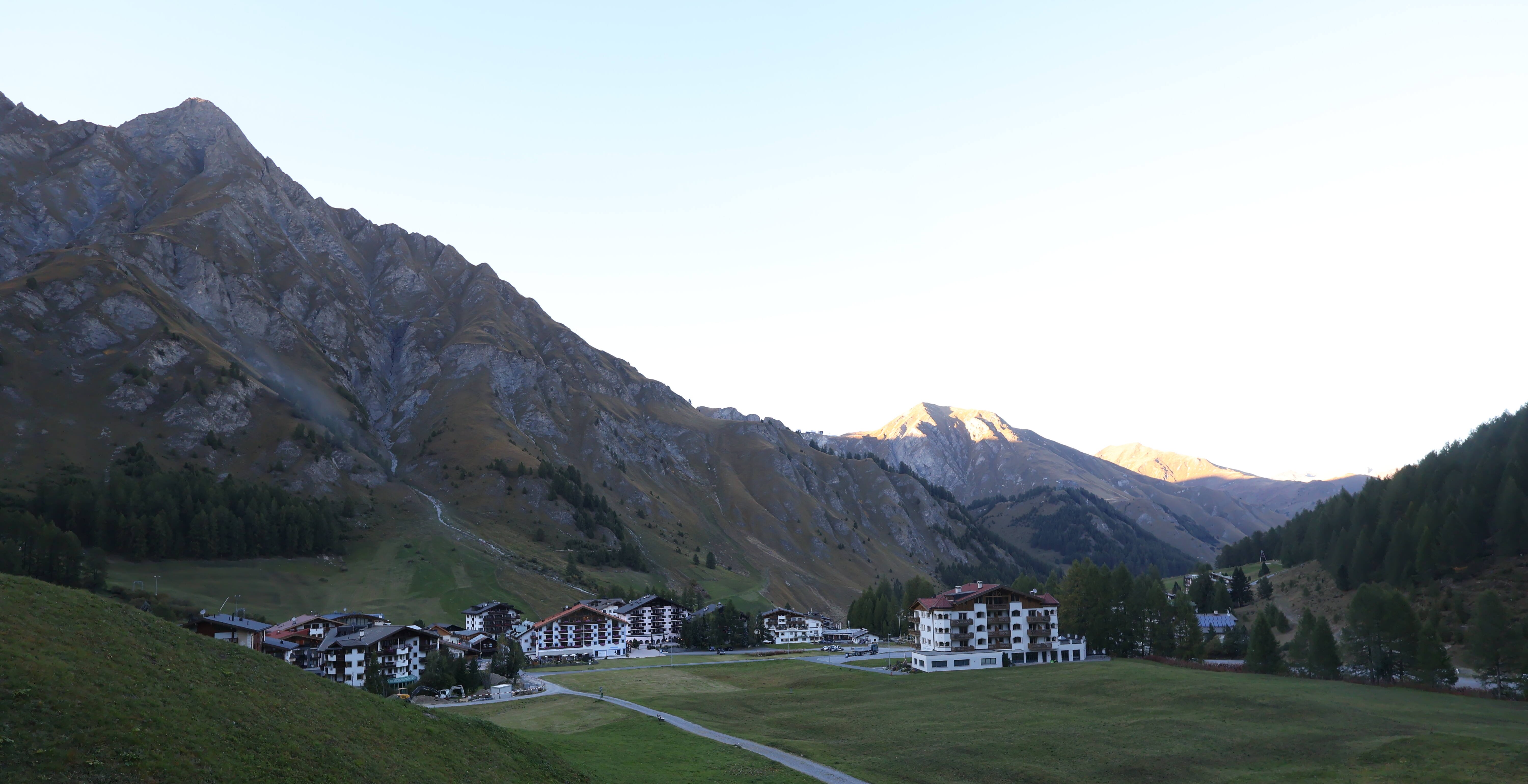 Archiv Foto Webcam Samnaun: Blick auf das Dorf
