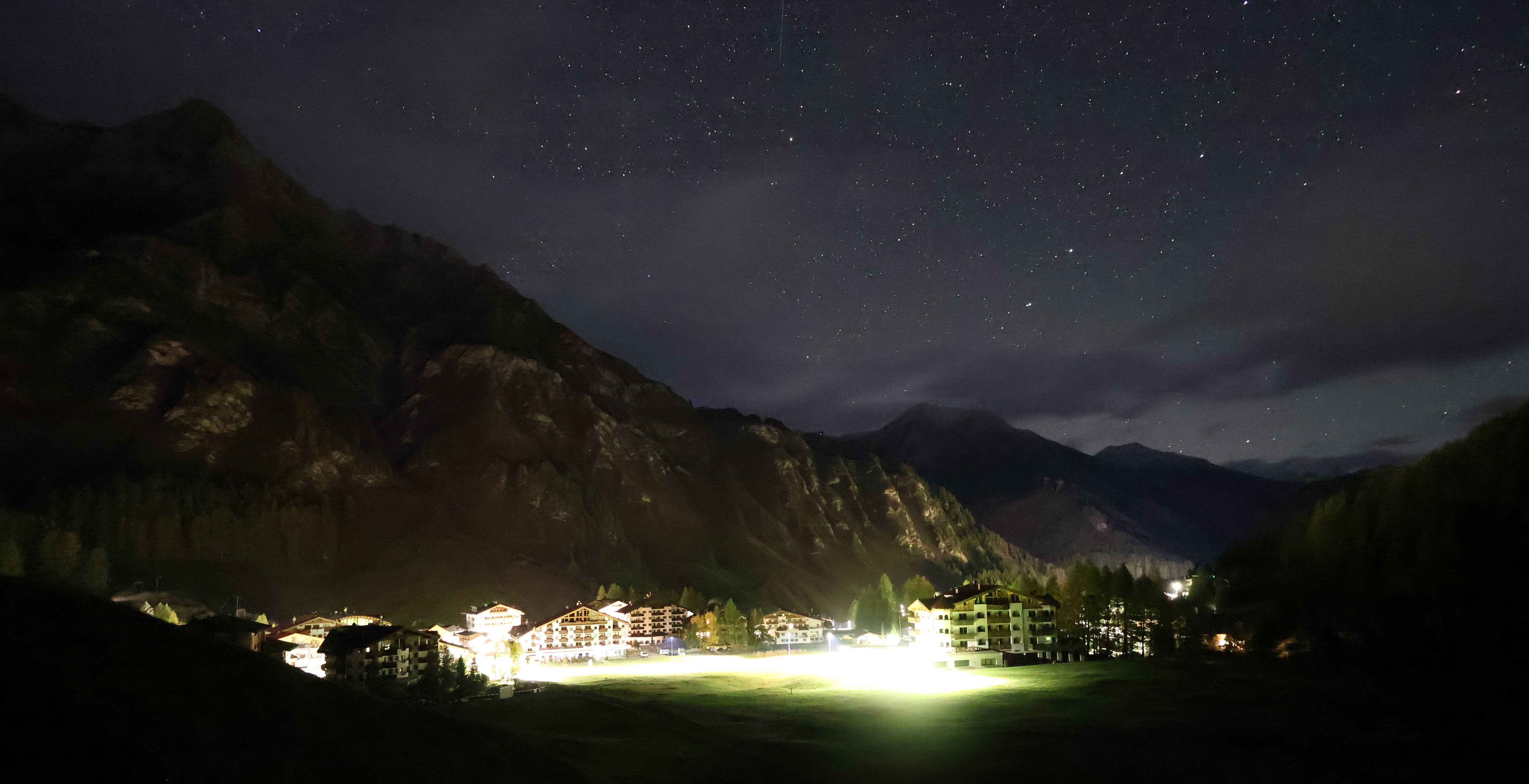 Archiv Foto Webcam Samnaun: Blick auf das Dorf