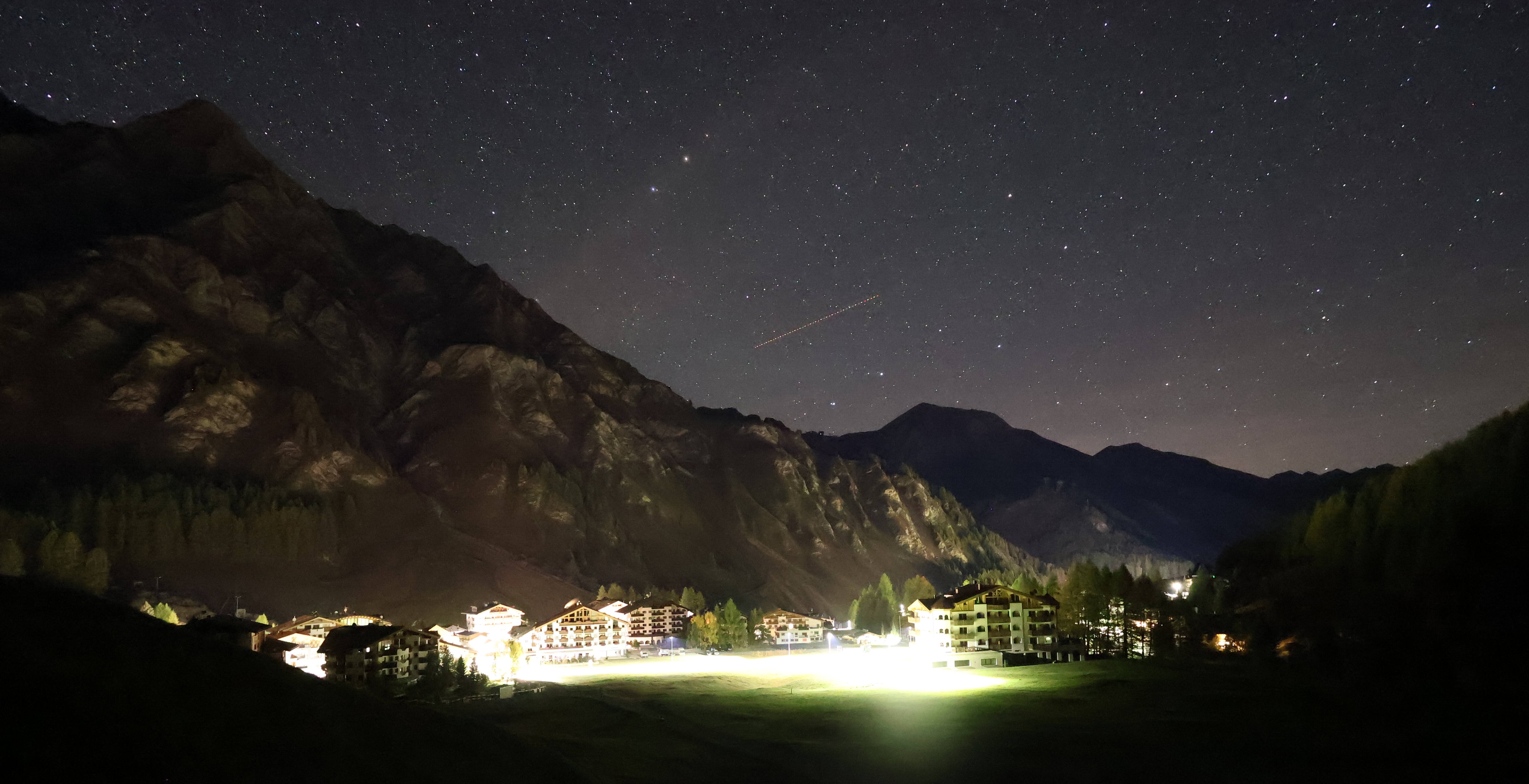 Archiv Foto Webcam Samnaun: Blick auf das Dorf