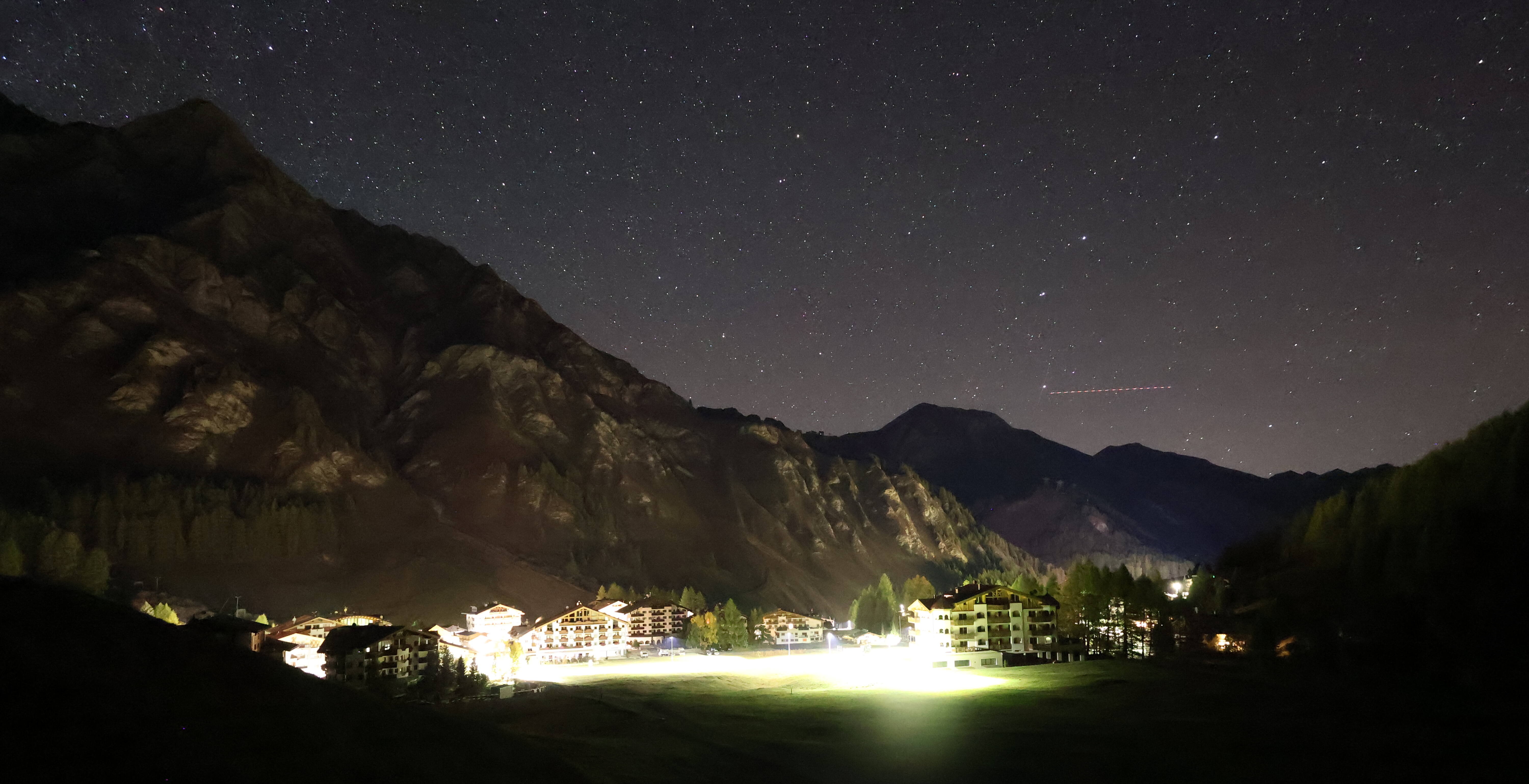 Archiv Foto Webcam Samnaun: Blick auf das Dorf