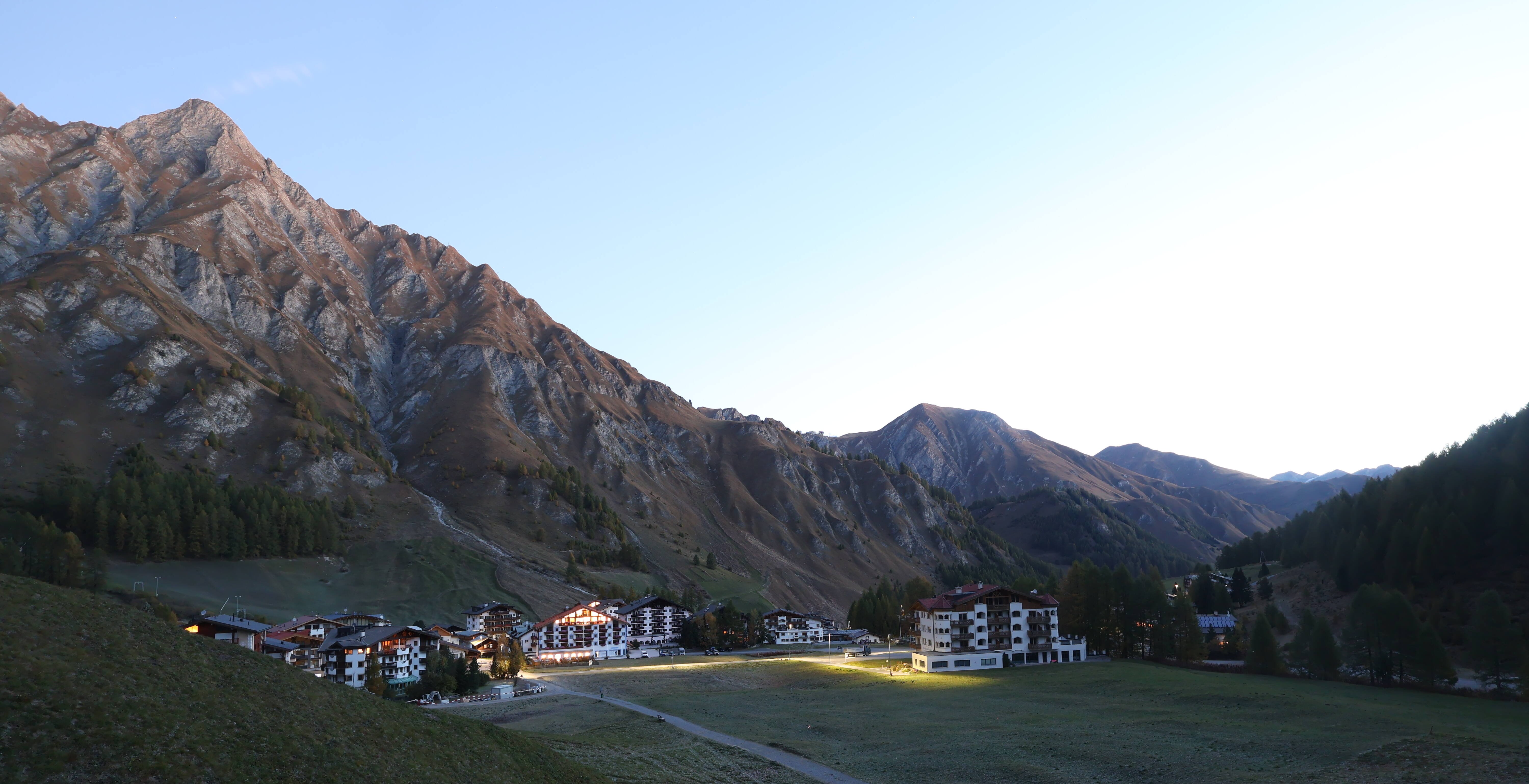 Archiv Foto Webcam Samnaun: Blick auf das Dorf