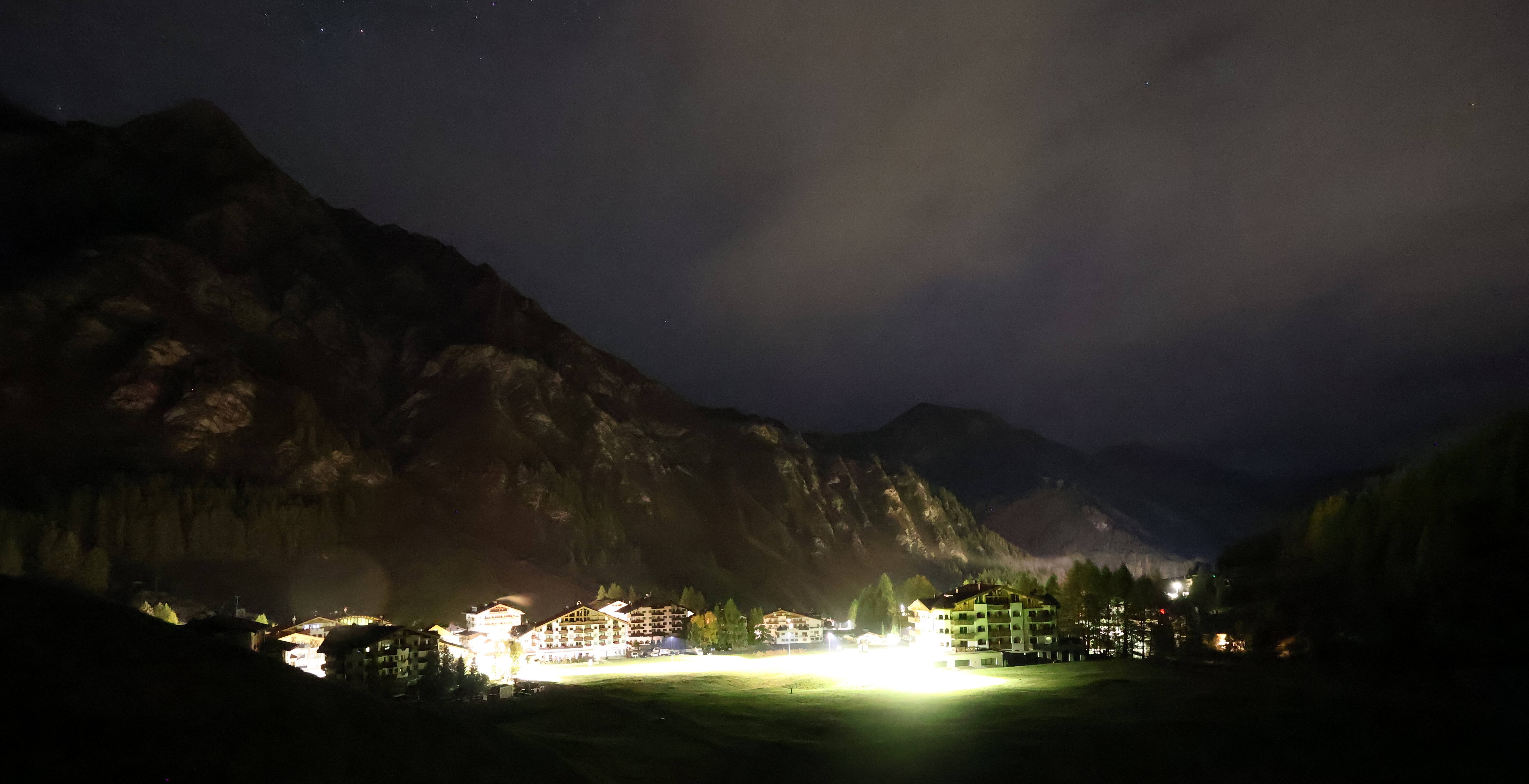 Archiv Foto Webcam Samnaun: Blick auf das Dorf