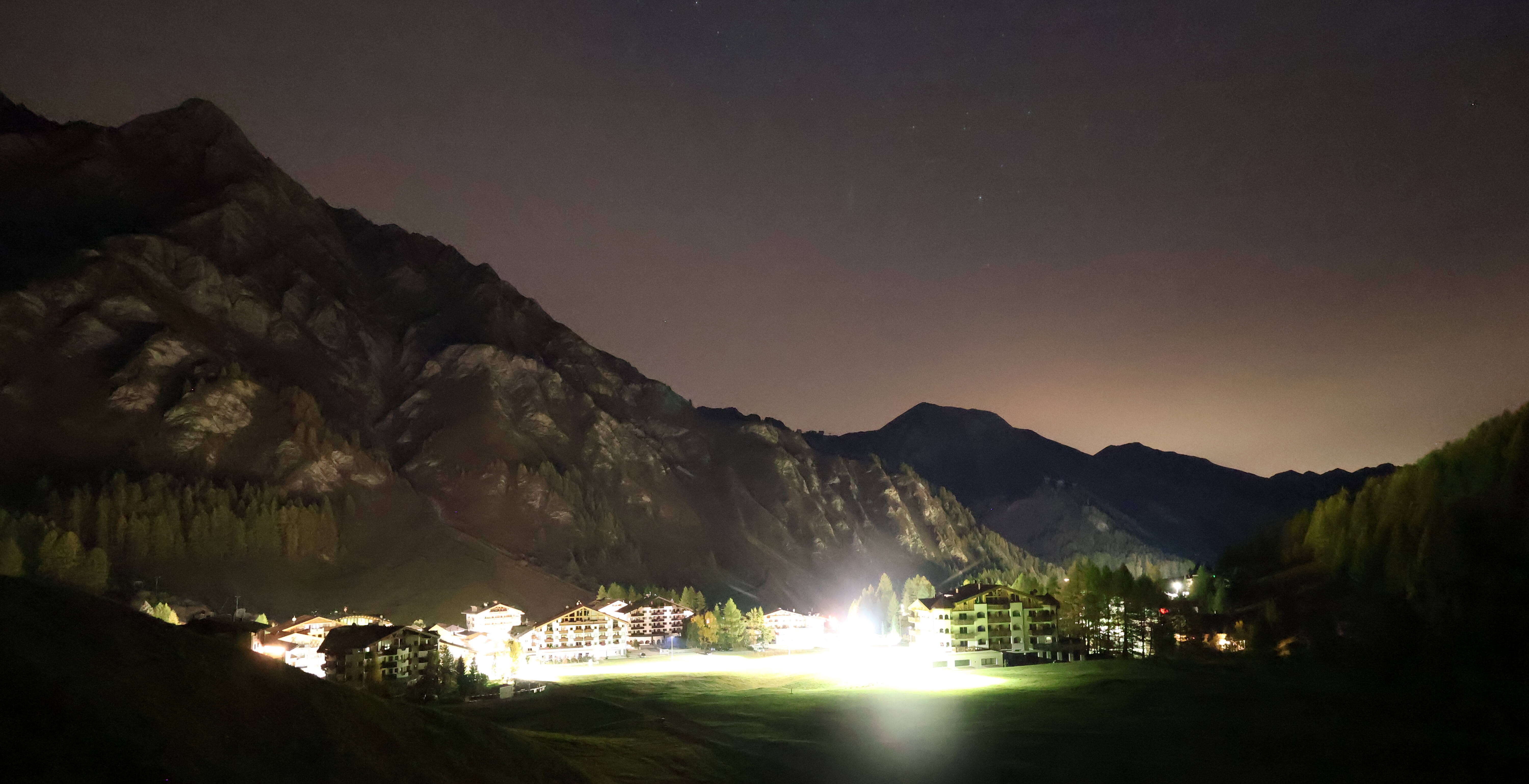 Archiv Foto Webcam Samnaun: Blick auf das Dorf