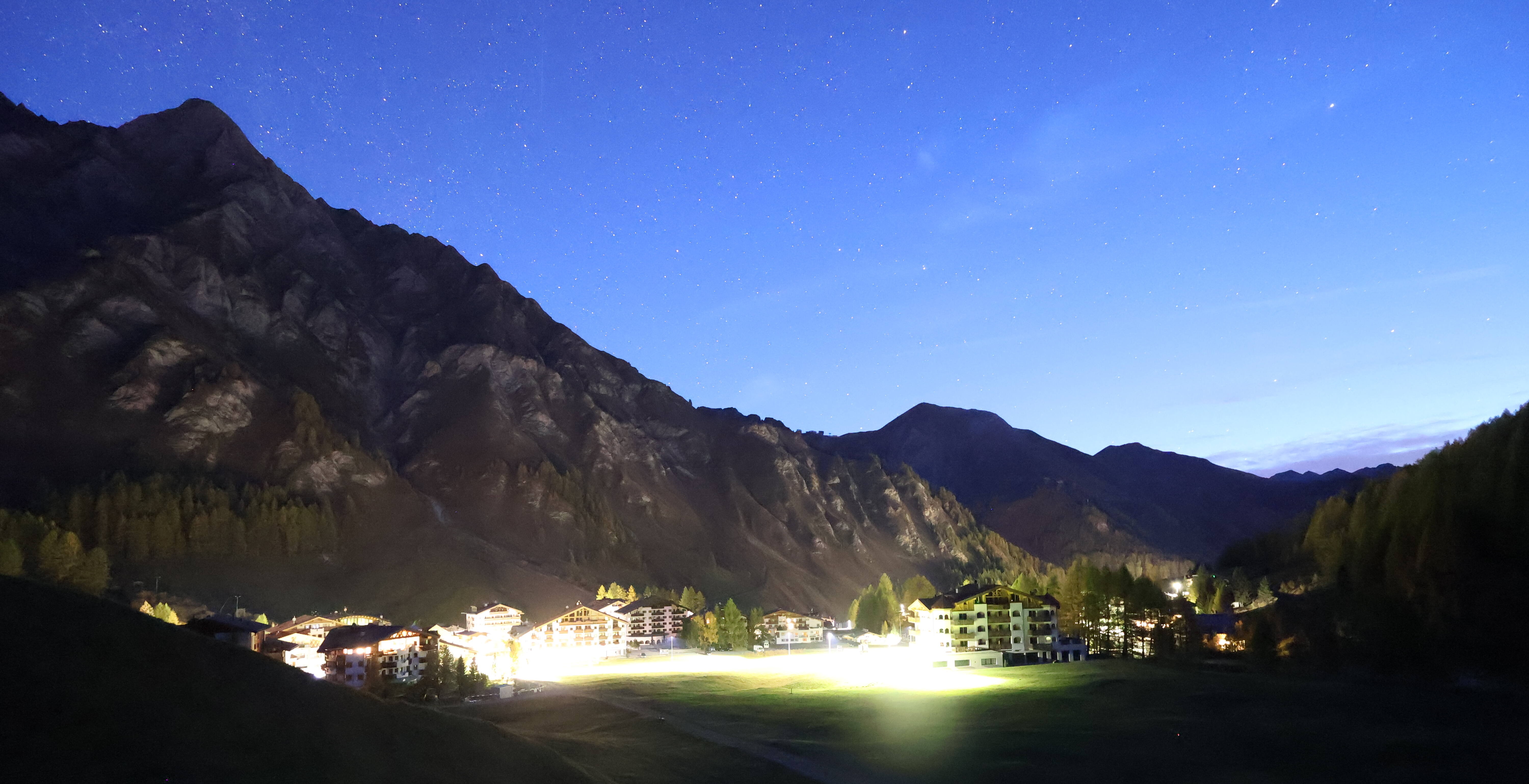 Archiv Foto Webcam Samnaun: Blick auf das Dorf