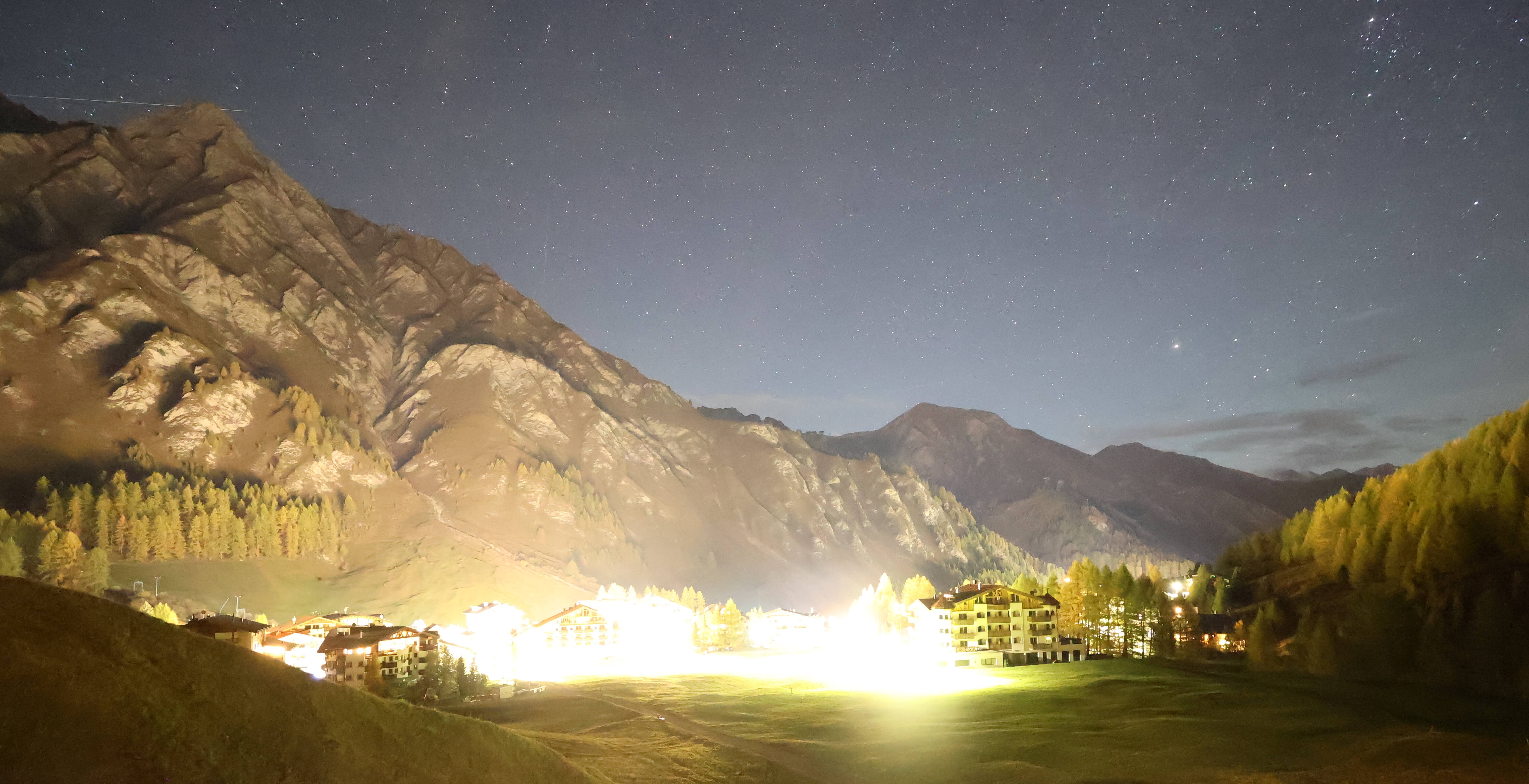 Archiv Foto Webcam Samnaun: Blick auf das Dorf