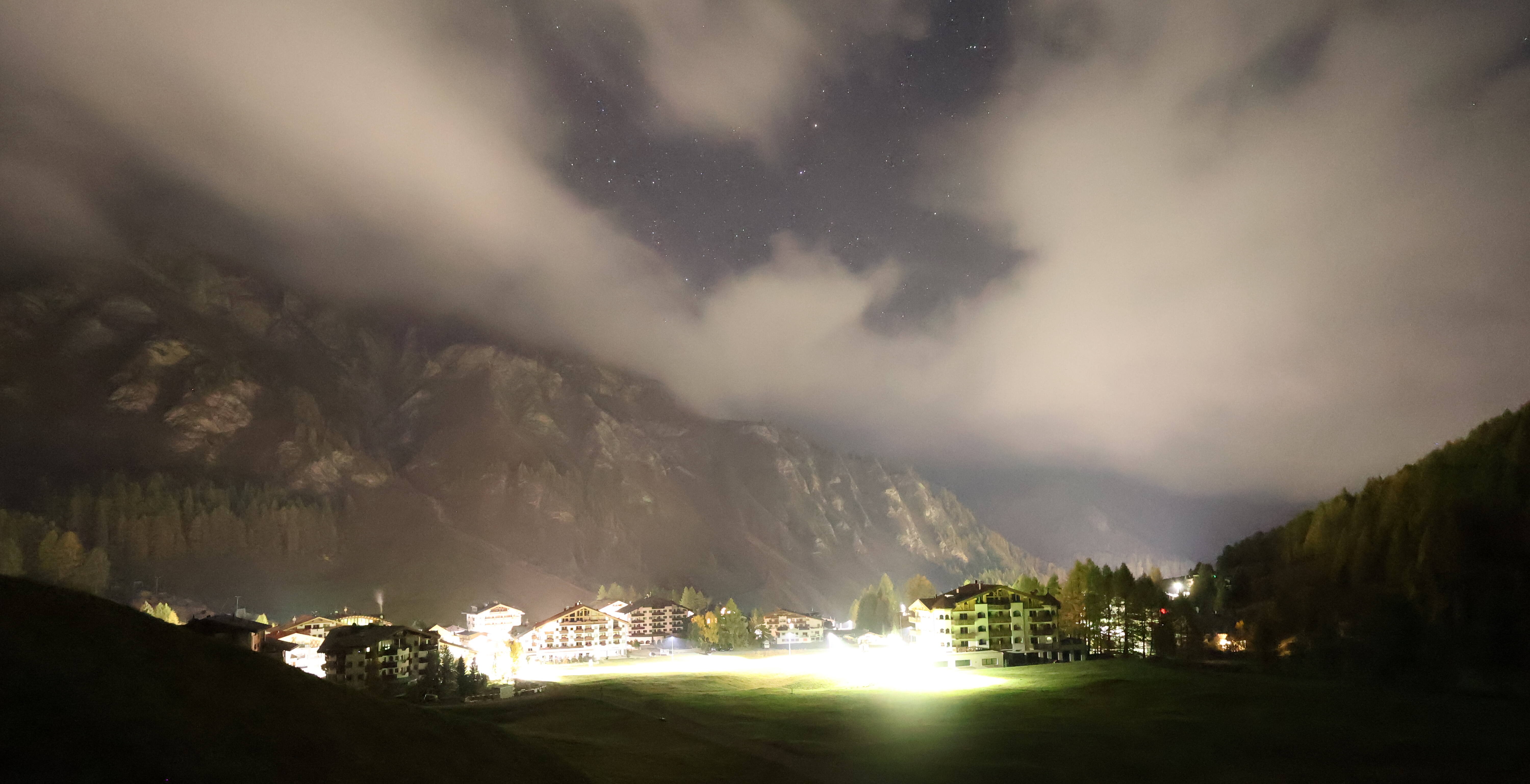 Archiv Foto Webcam Samnaun: Blick auf das Dorf