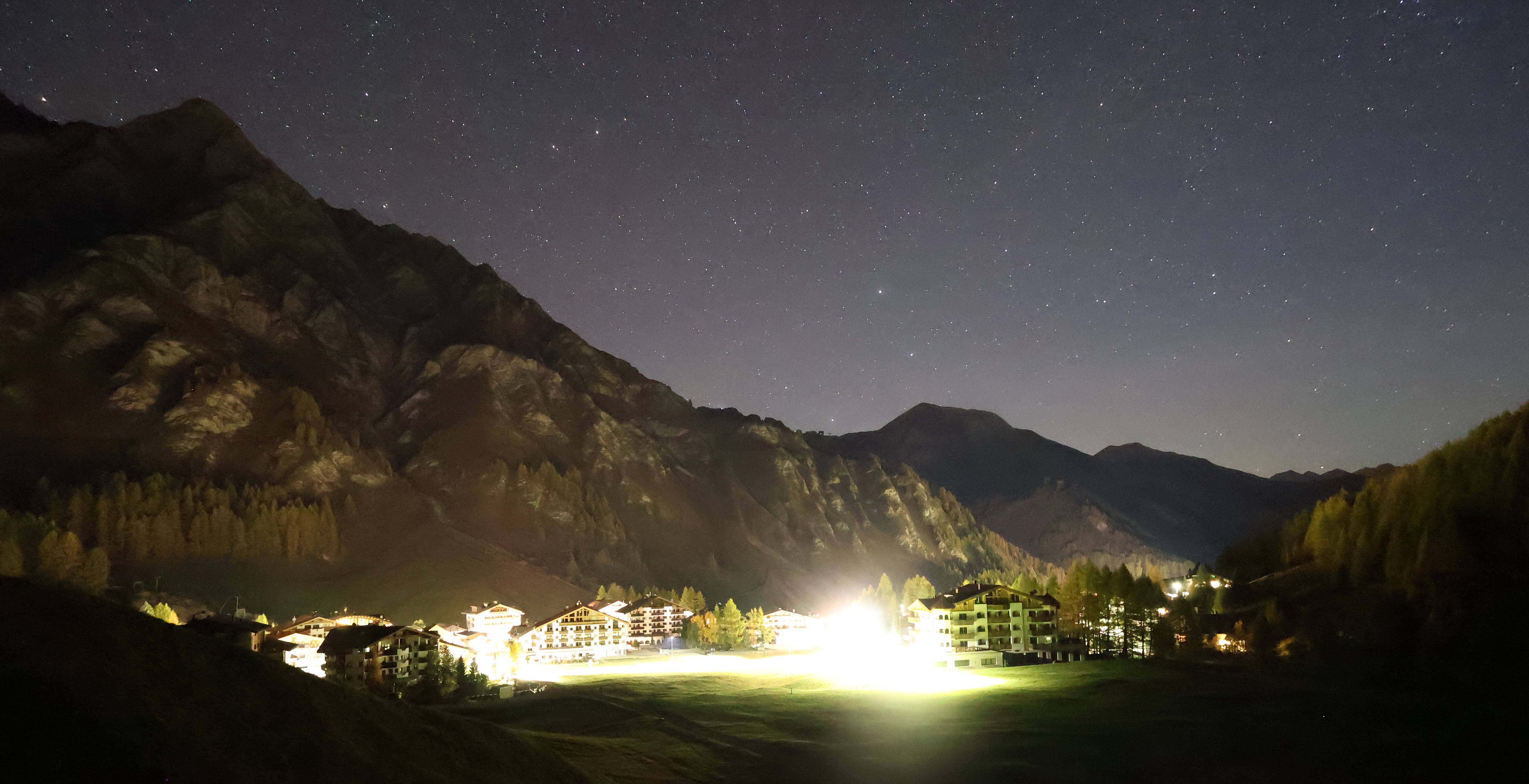 Archiv Foto Webcam Samnaun: Blick auf das Dorf