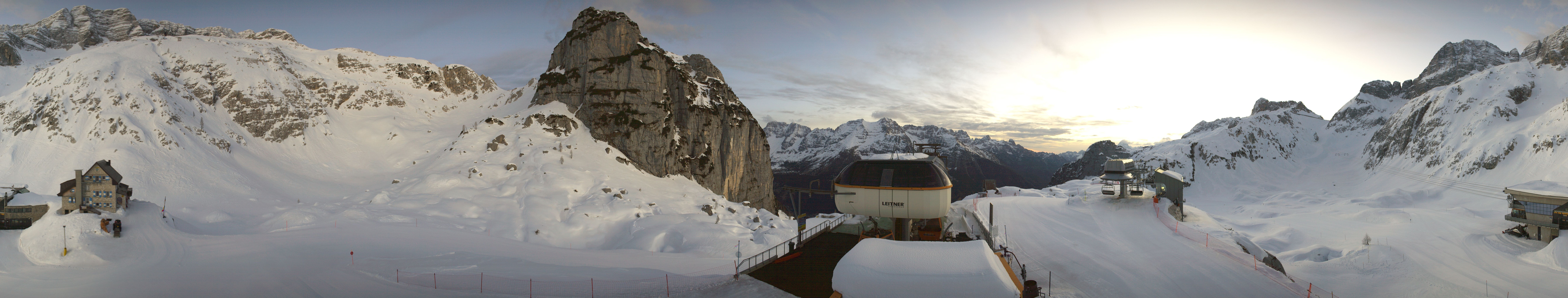 Archiv Foto Webcam Rifugio Celso Gilberti (Sella Nevea)