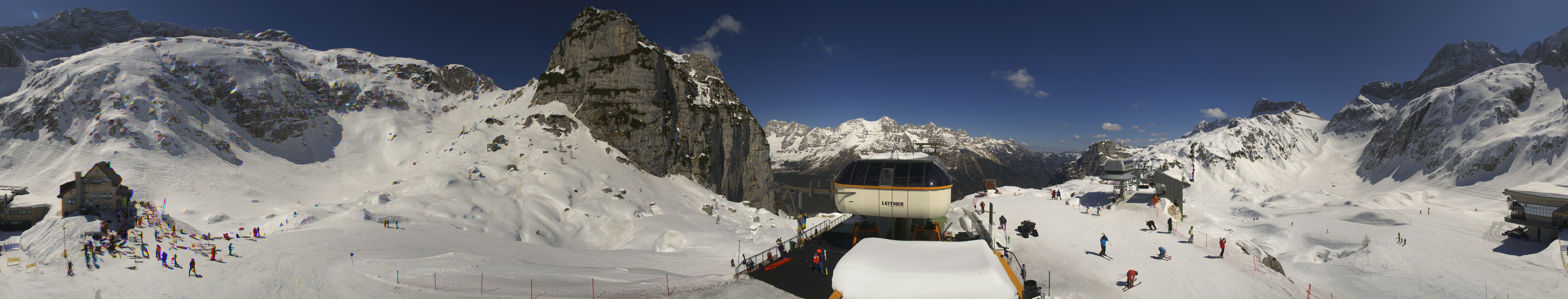 Archiv Foto Webcam Rifugio Celso Gilberti (Sella Nevea)