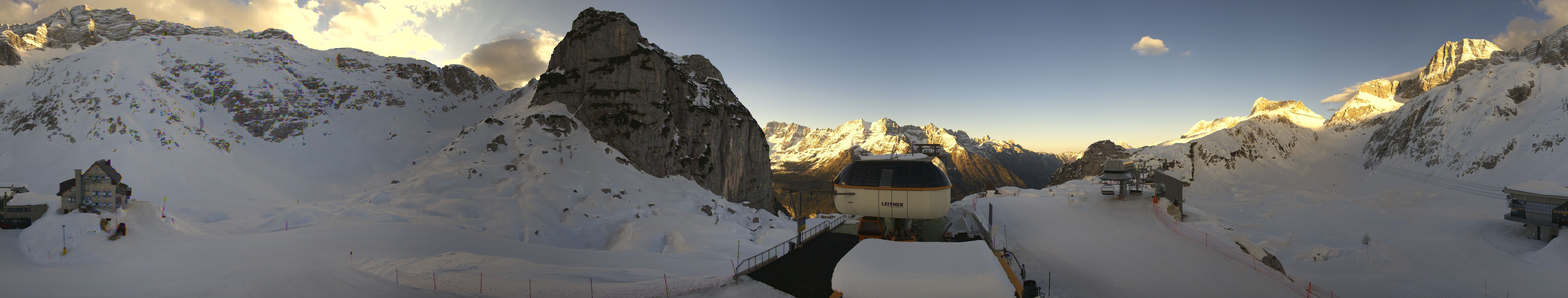 Archiv Foto Webcam Rifugio Celso Gilberti (Sella Nevea)