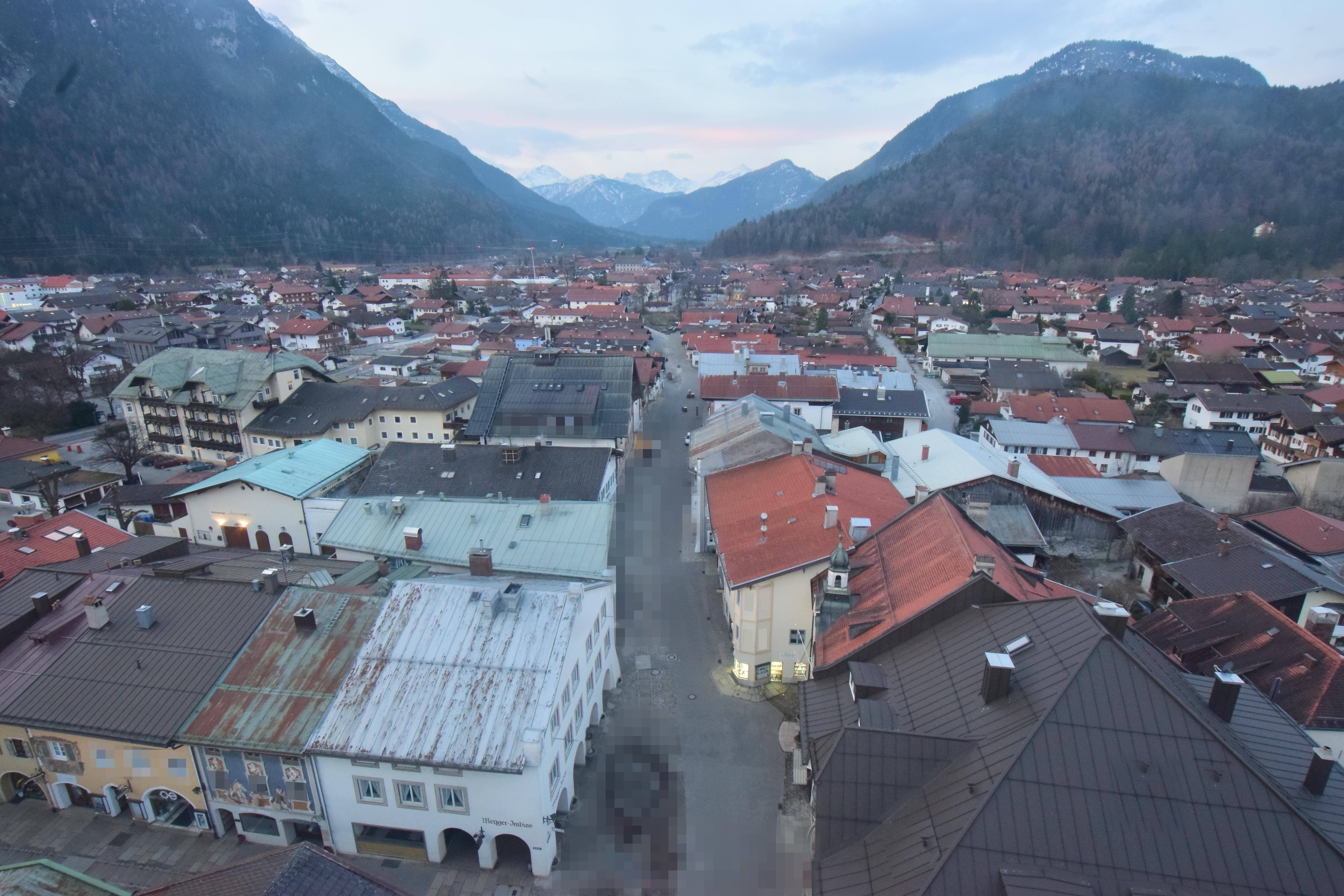 Archived image Webcam Karwendel Mittenwald - Church