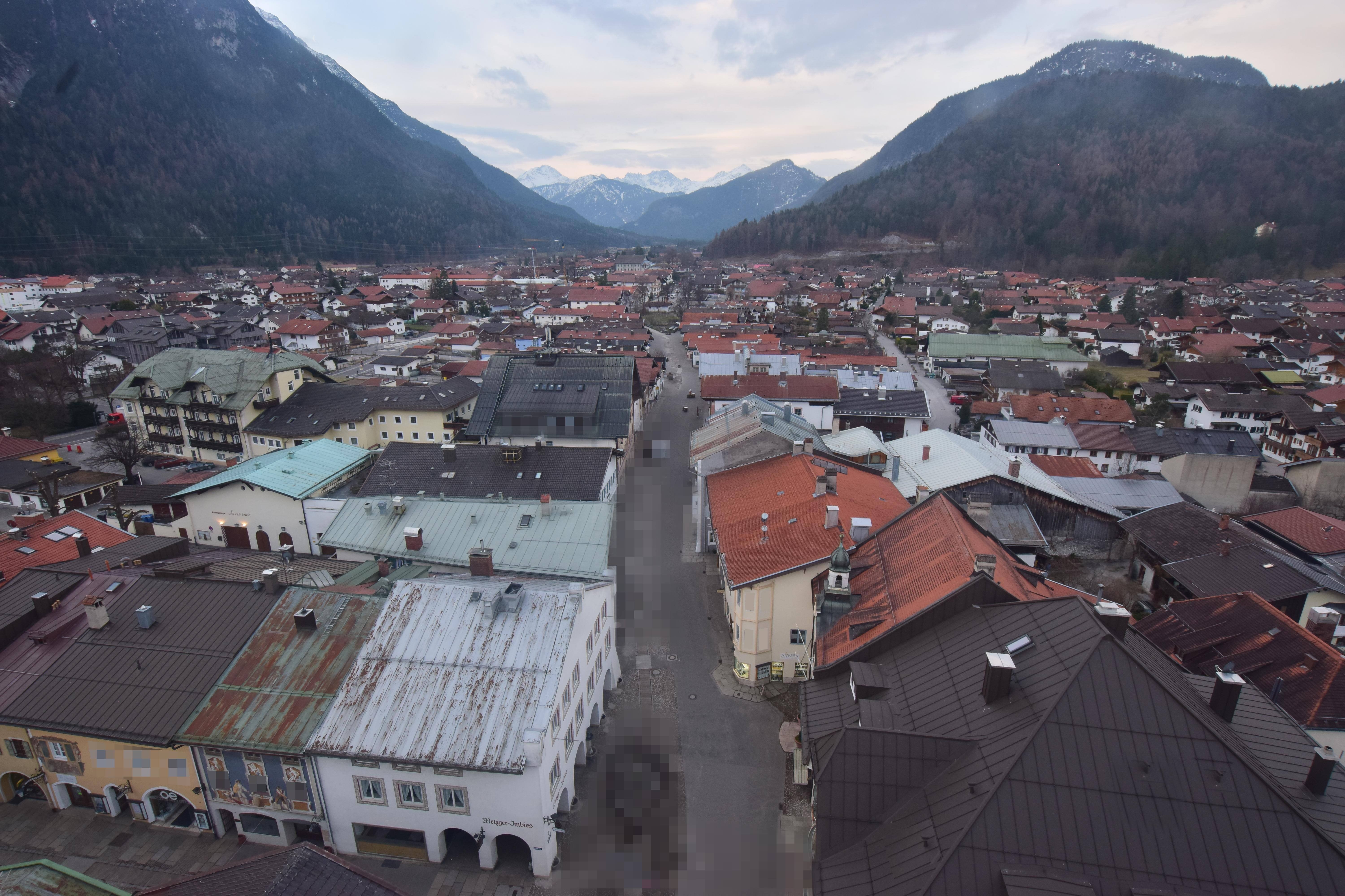 Archived image Webcam Karwendel Mittenwald - Church