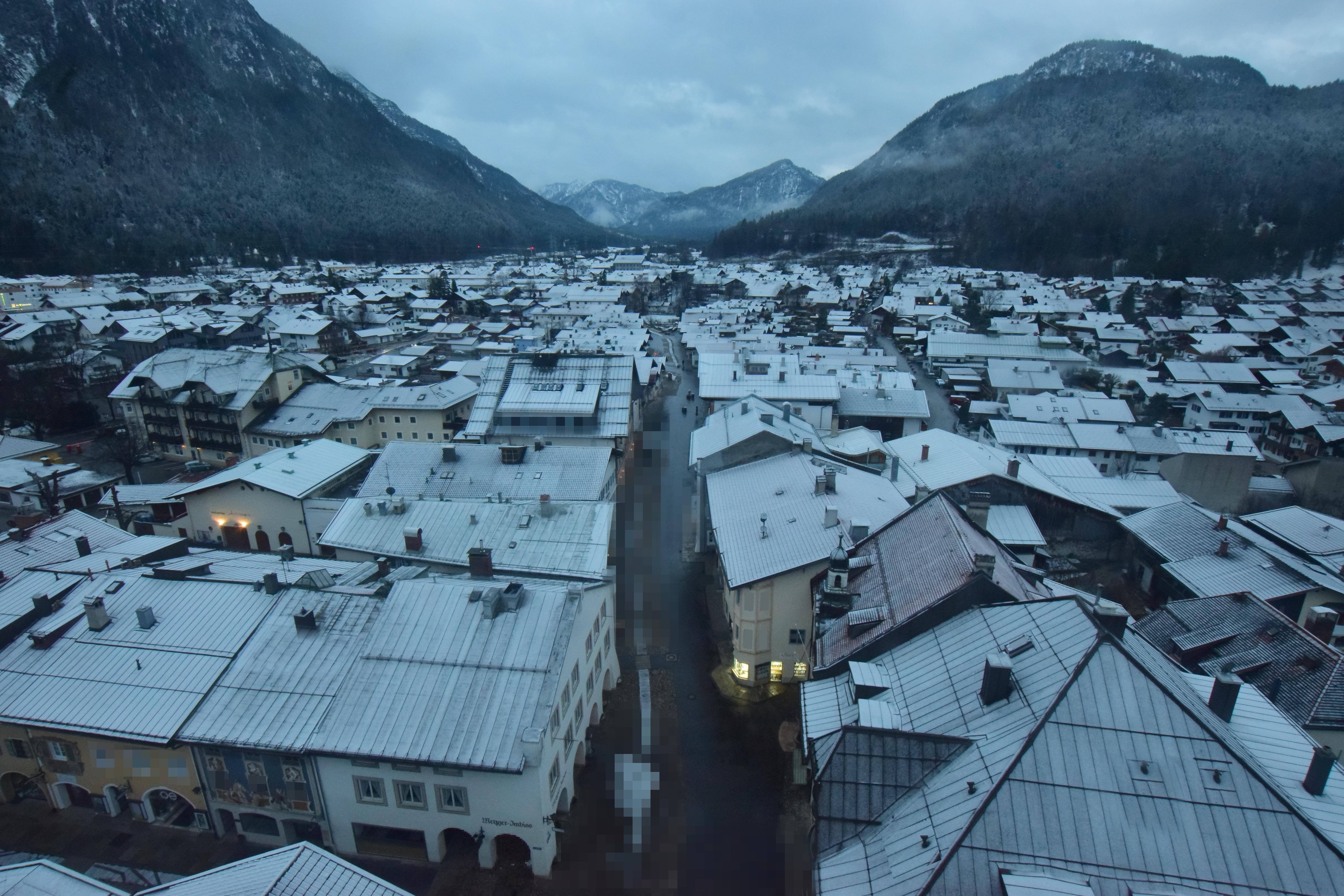 Archived image Webcam Karwendel Mittenwald - Church
