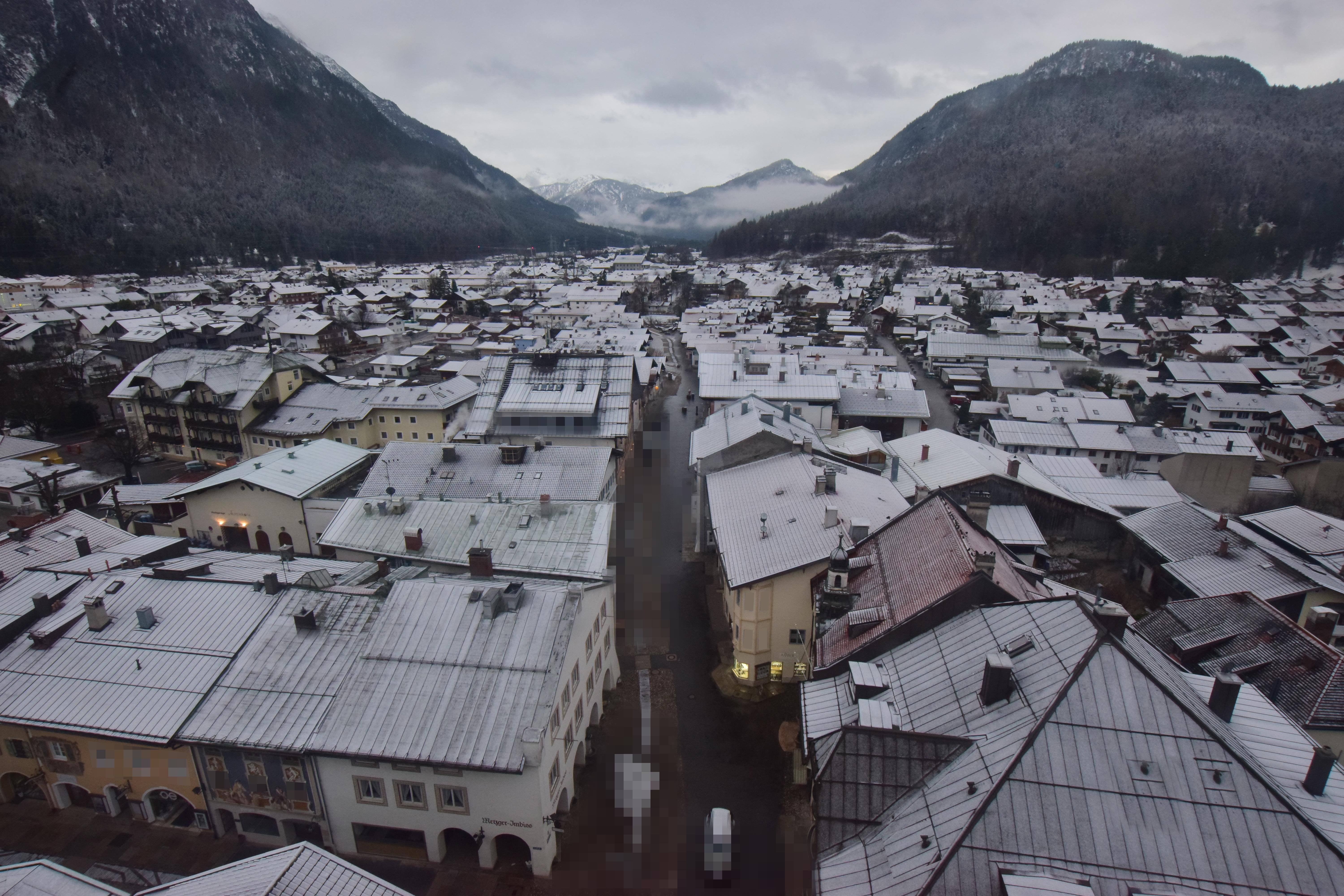Archived image Webcam Karwendel Mittenwald - Church