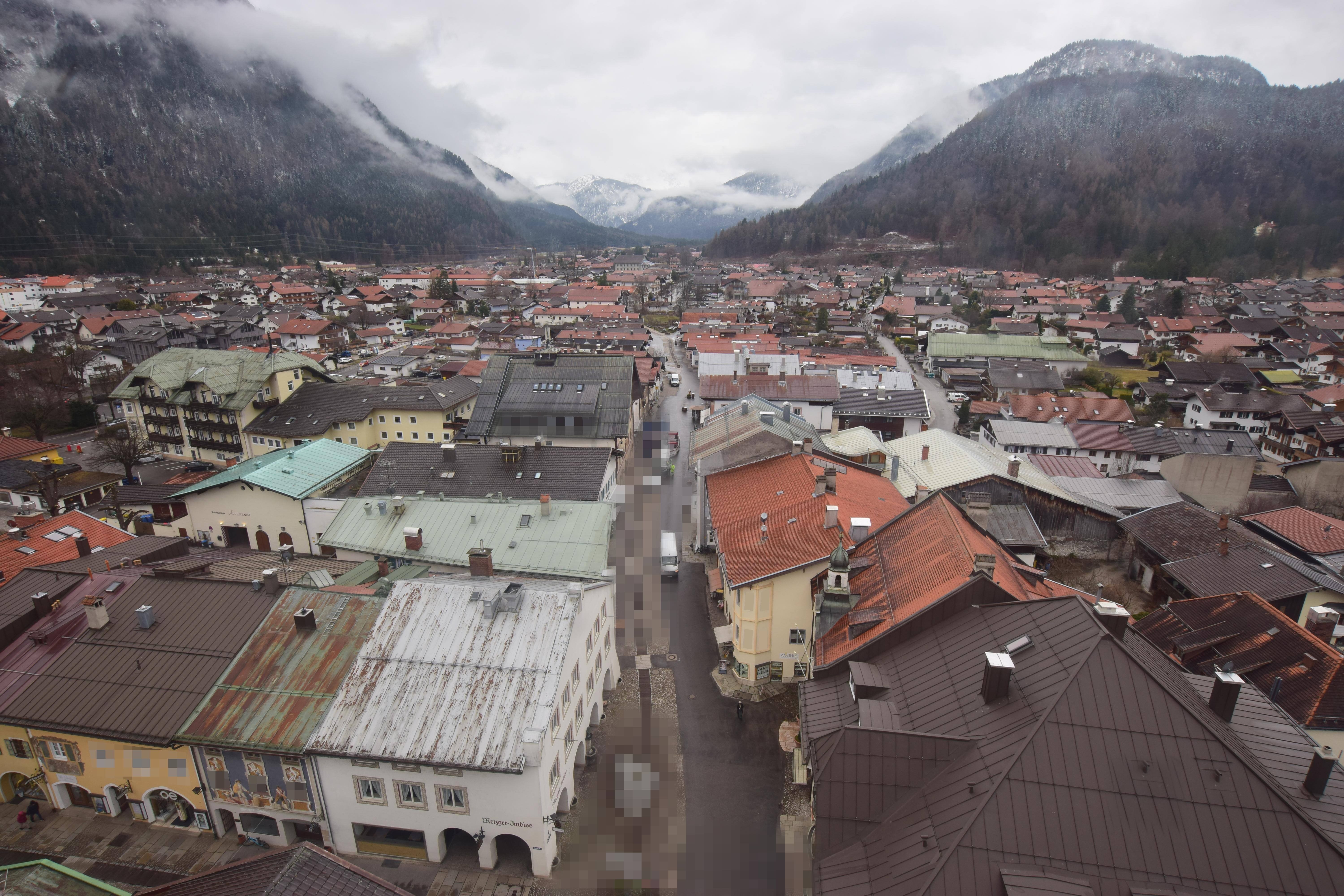 Archived image Webcam Karwendel Mittenwald - Church