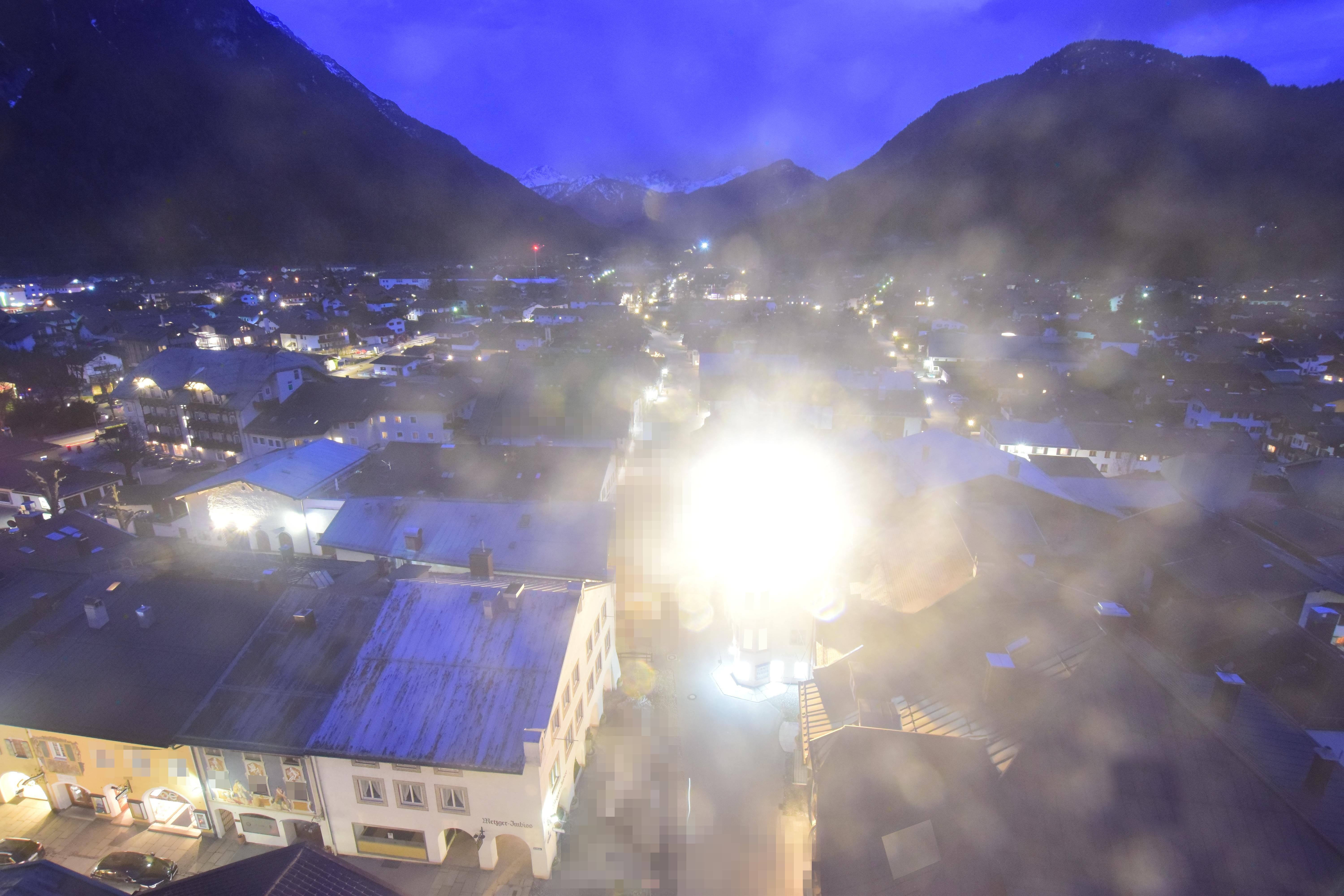 Archived image Webcam Karwendel Mittenwald - Church