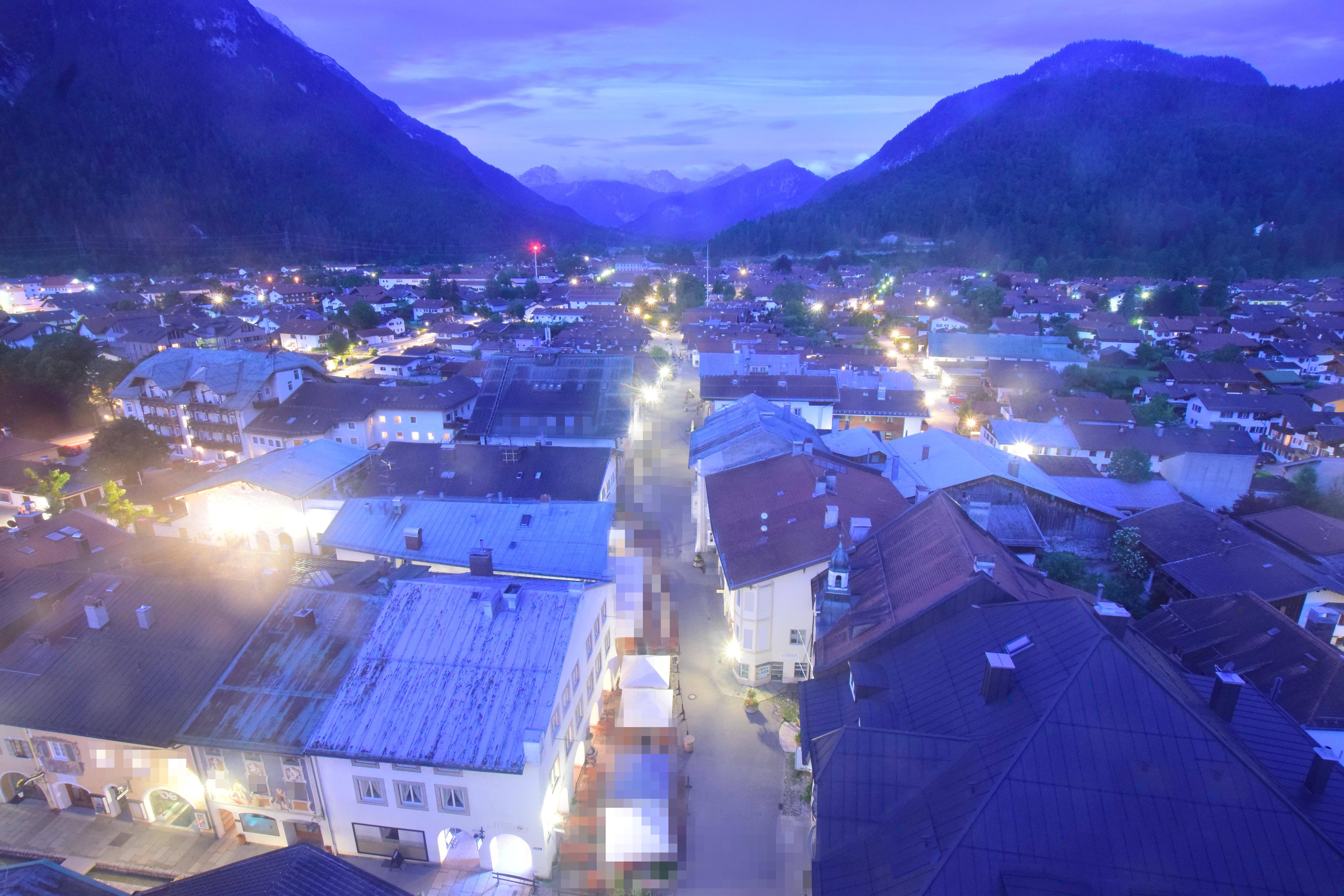 Archived image Webcam Karwendel Mittenwald - Church