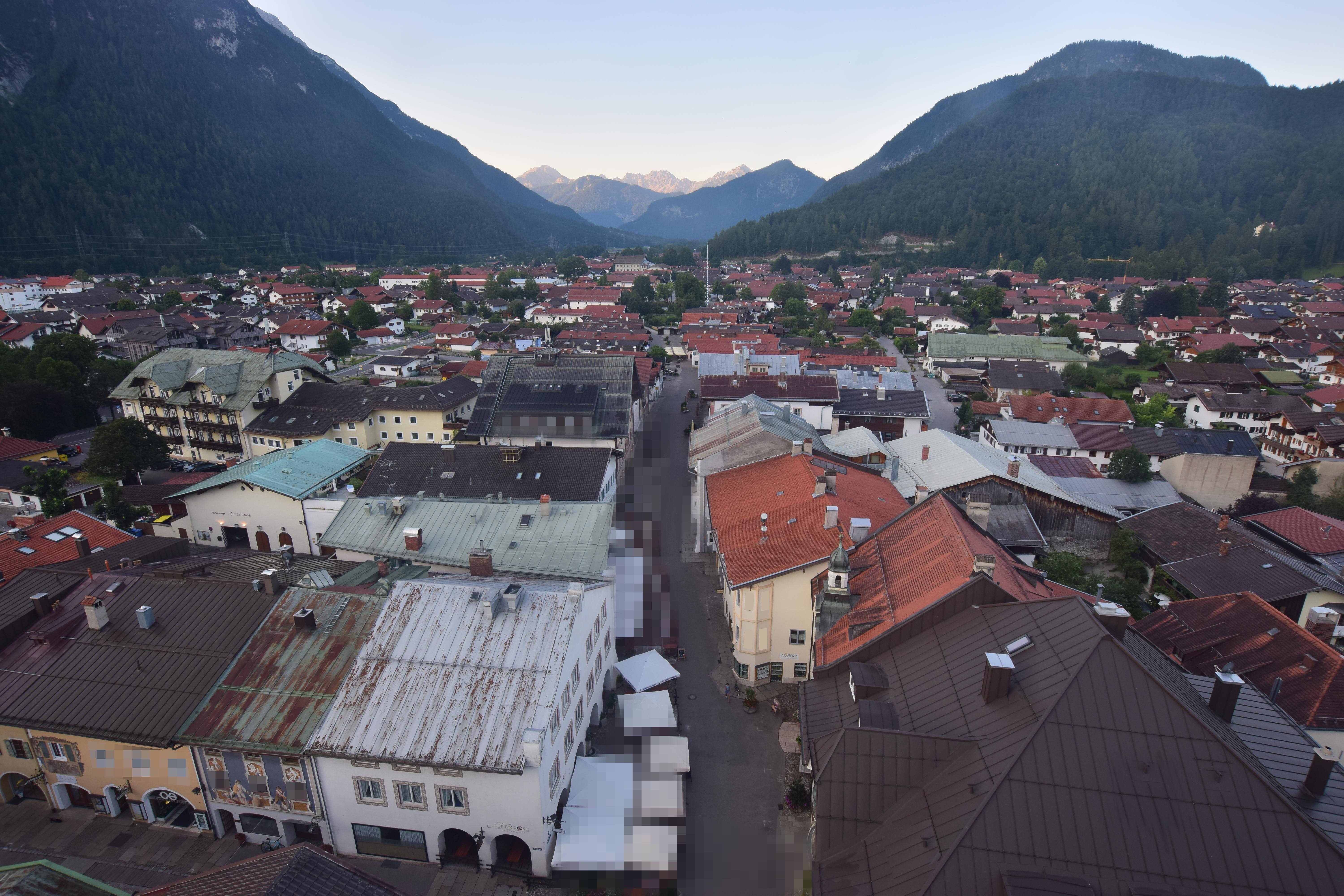 Archived image Webcam Karwendel Mittenwald - Church