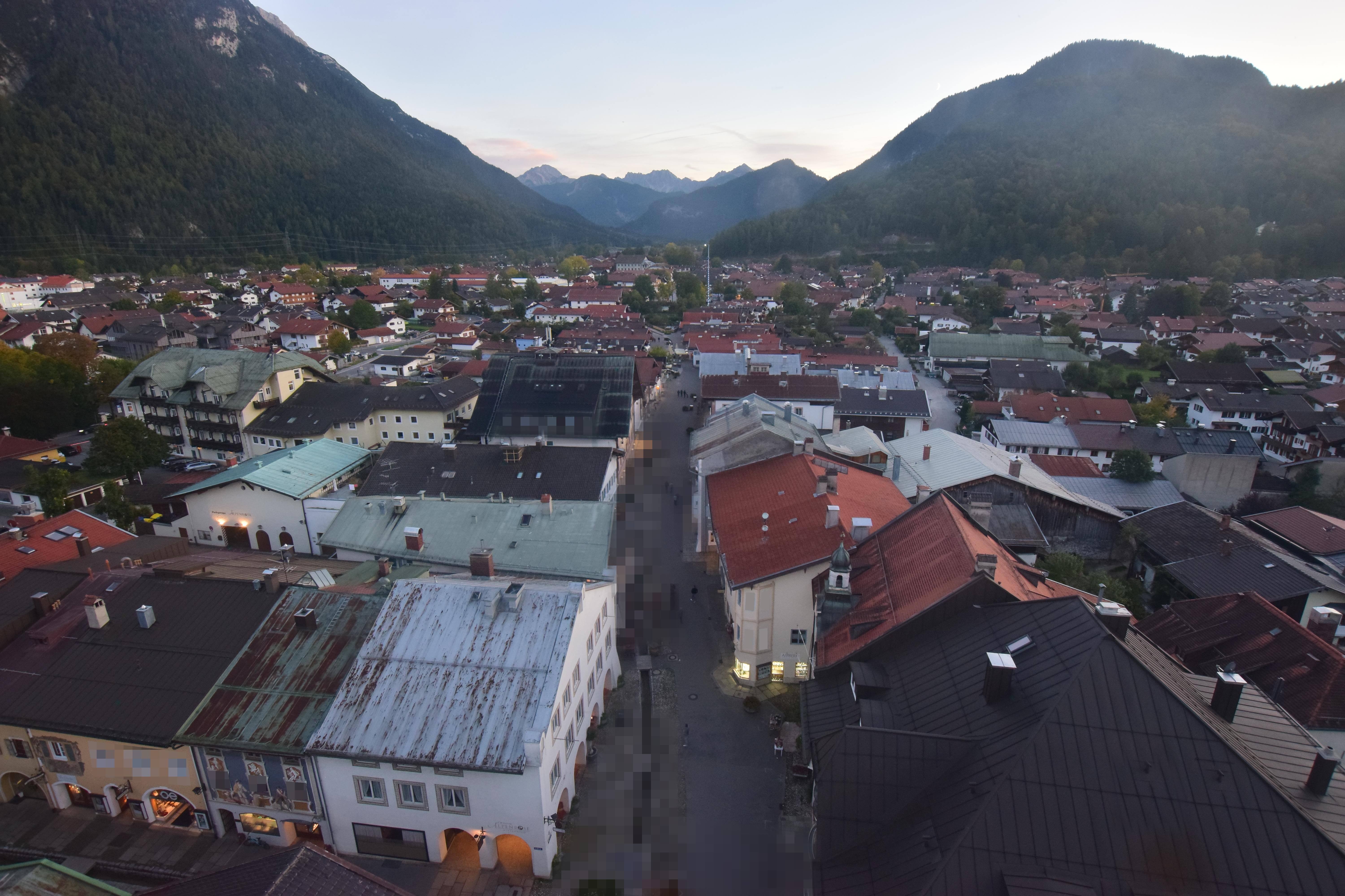 Archived image Webcam Karwendel Mittenwald - Church