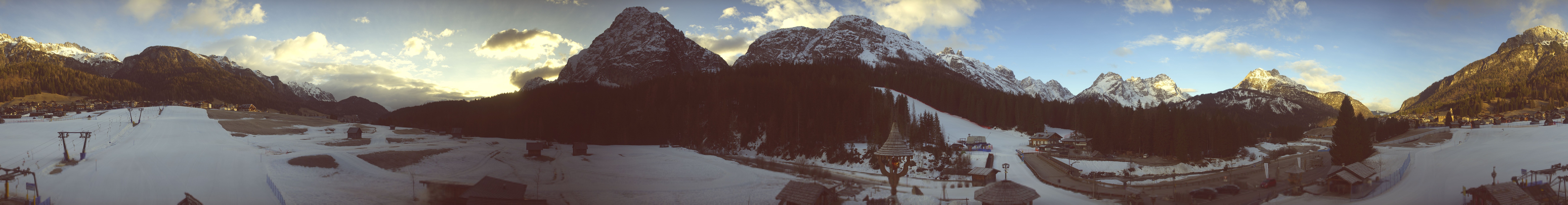 Archiv Foto Webcam Ristorante Mondschein (Sappada)