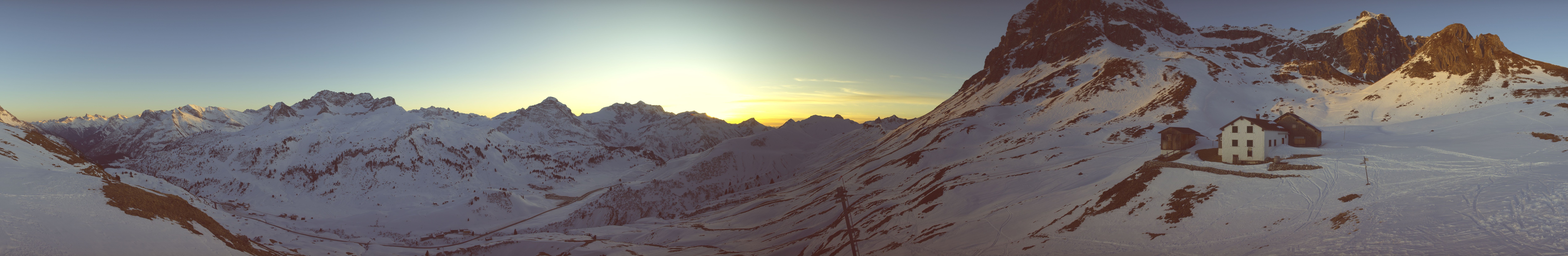 Archived image Webcam Widdersteinhütte in Warth-Schröcken