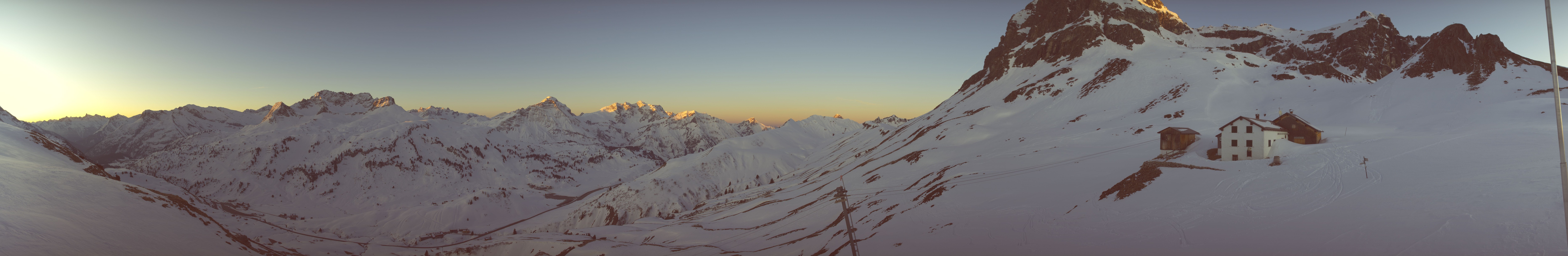 Archived image Webcam Widdersteinhütte in Warth-Schröcken