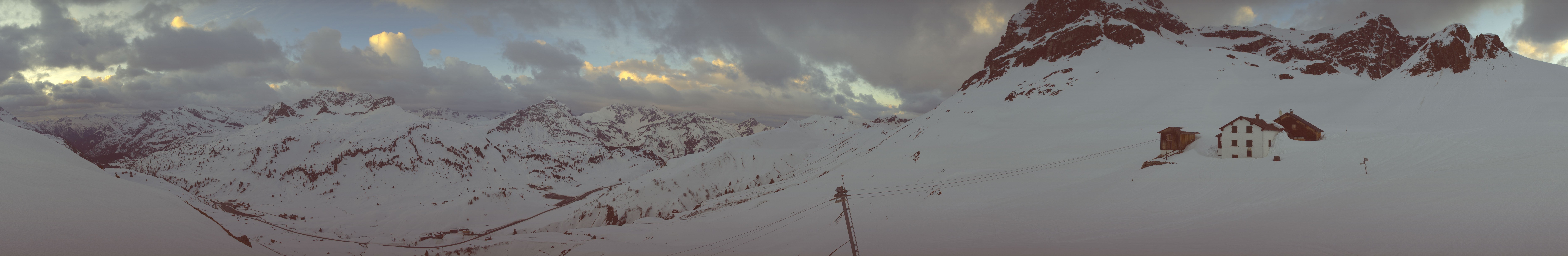 Archived image Webcam Widdersteinhütte in Warth-Schröcken