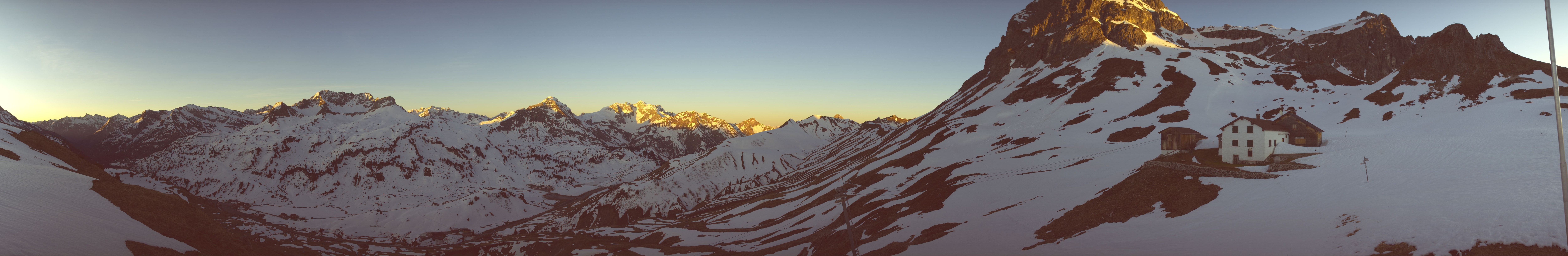 Archived image Webcam Widdersteinhütte in Warth-Schröcken