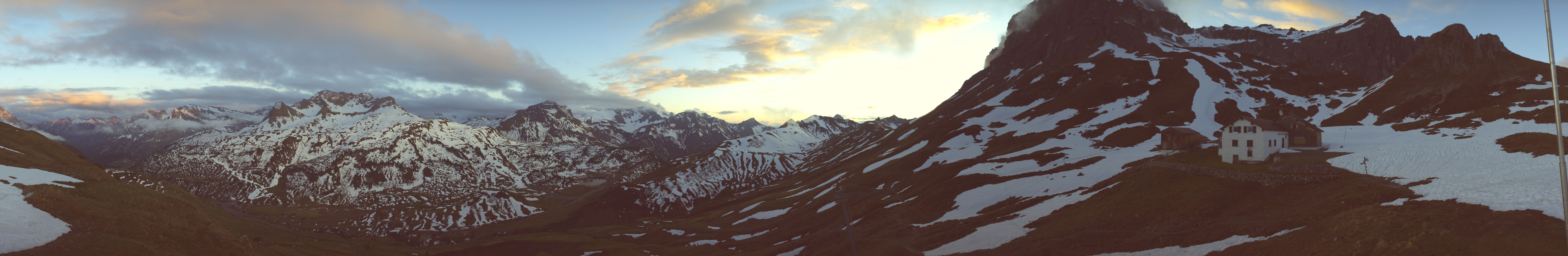 Archived image Webcam Widdersteinhütte in Warth-Schröcken