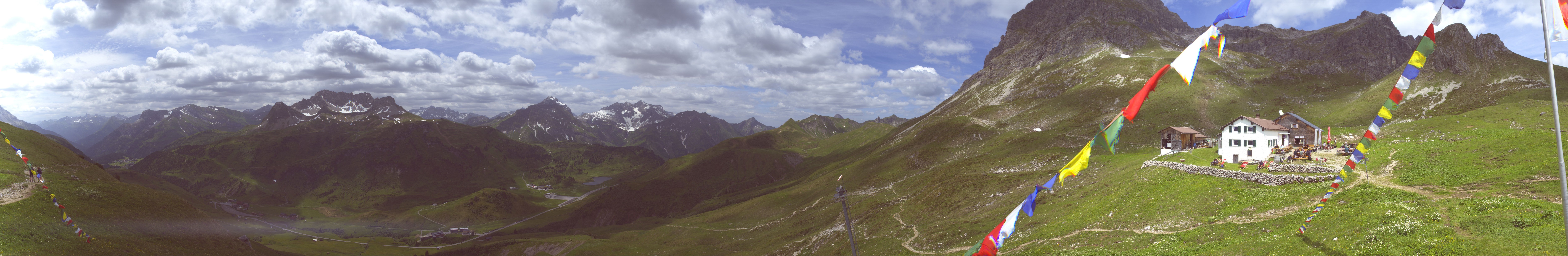 Archived image Webcam Widdersteinhütte in Warth-Schröcken