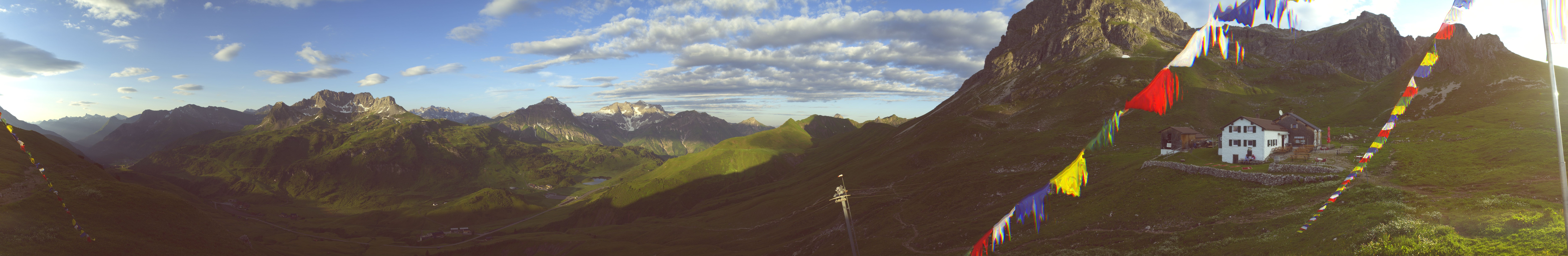 Archived image Webcam Widdersteinhütte in Warth-Schröcken