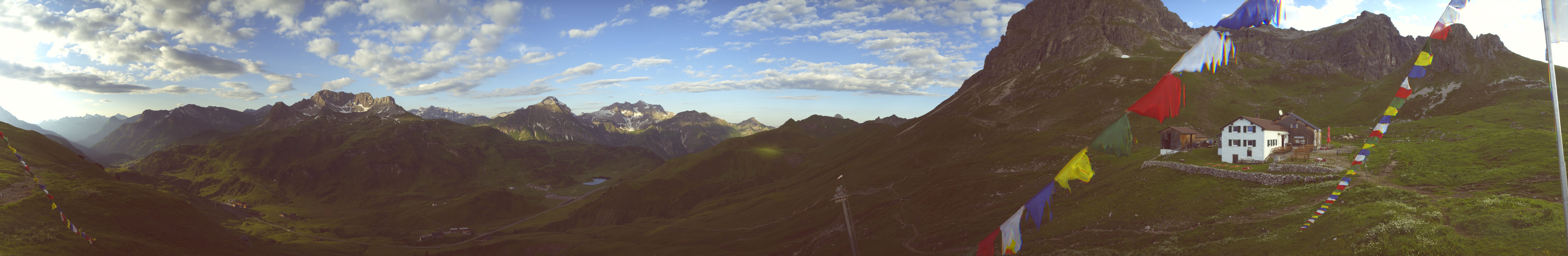Archived image Webcam Widdersteinhütte in Warth-Schröcken