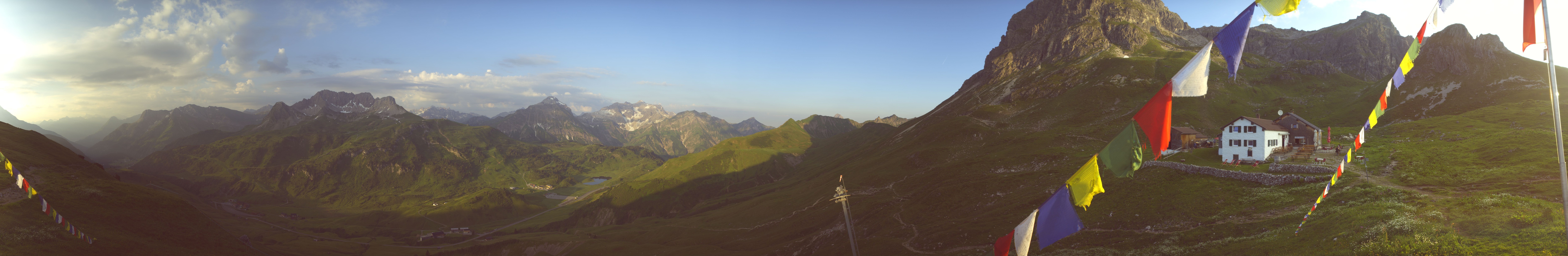 Archived image Webcam Widdersteinhütte in Warth-Schröcken