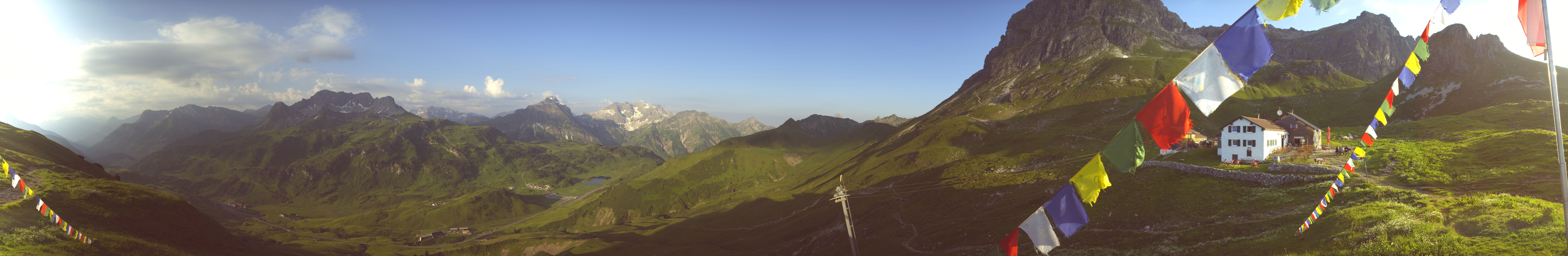 Archived image Webcam Widdersteinhütte in Warth-Schröcken