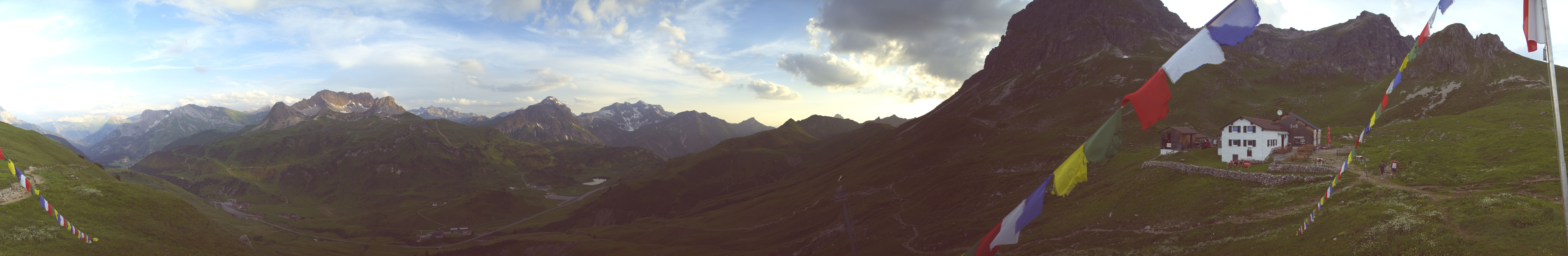 Archived image Webcam Widdersteinhütte in Warth-Schröcken