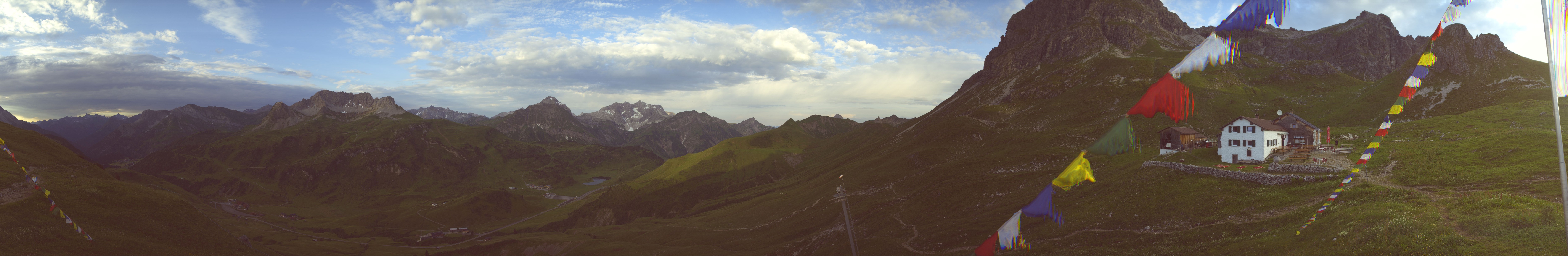 Archived image Webcam Widdersteinhütte in Warth-Schröcken