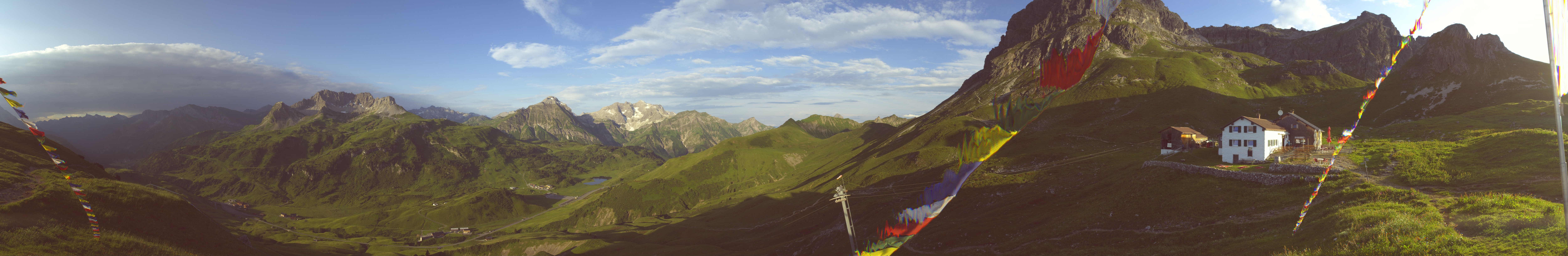 Archived image Webcam Widdersteinhütte in Warth-Schröcken