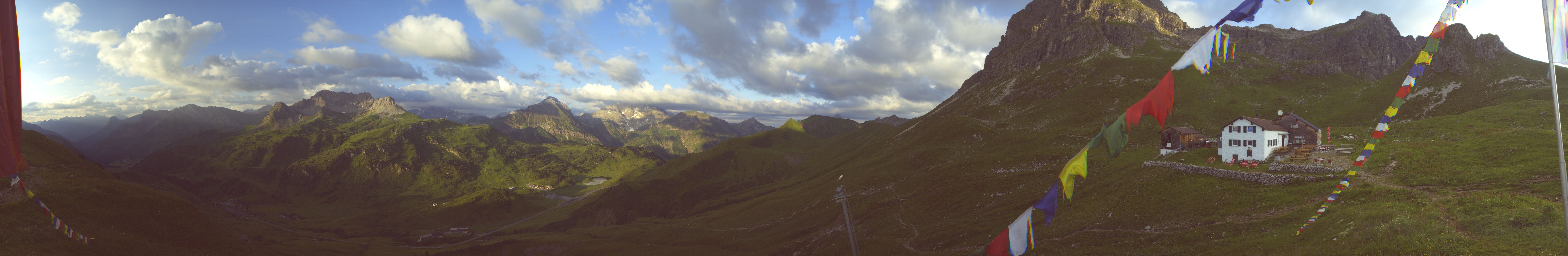 Archived image Webcam Widdersteinhütte in Warth-Schröcken