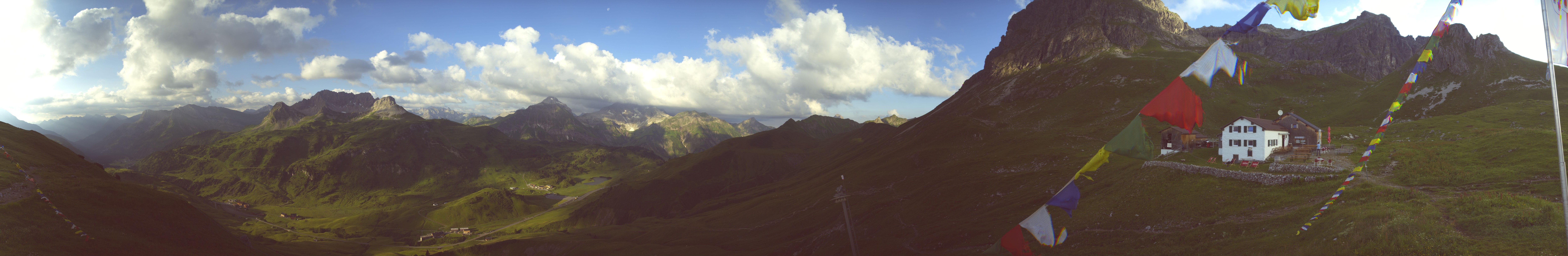 Archived image Webcam Widdersteinhütte in Warth-Schröcken
