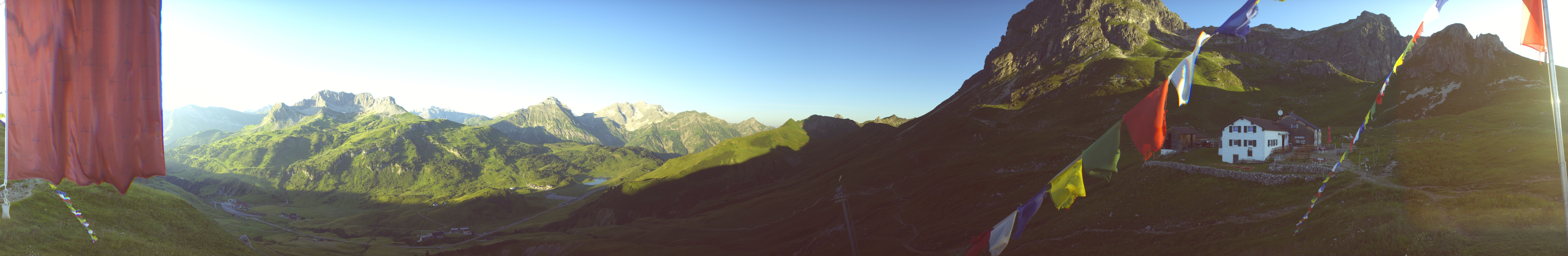 Archived image Webcam Widdersteinhütte in Warth-Schröcken