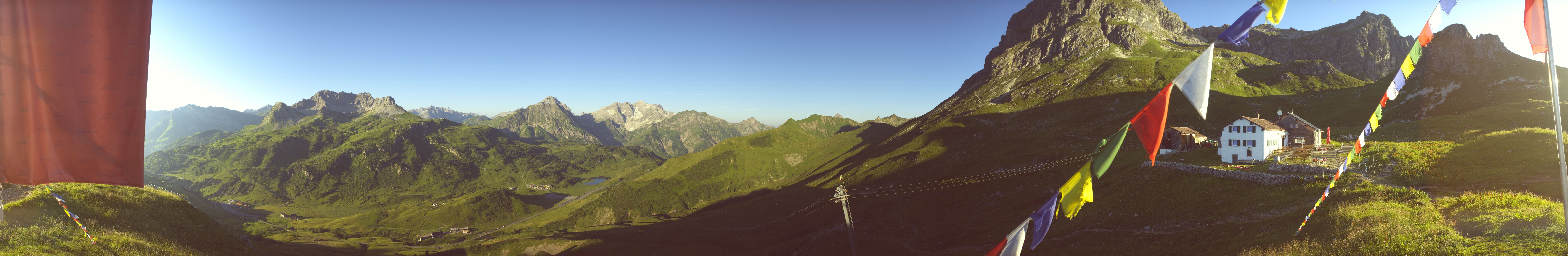 Archived image Webcam Widdersteinhütte in Warth-Schröcken