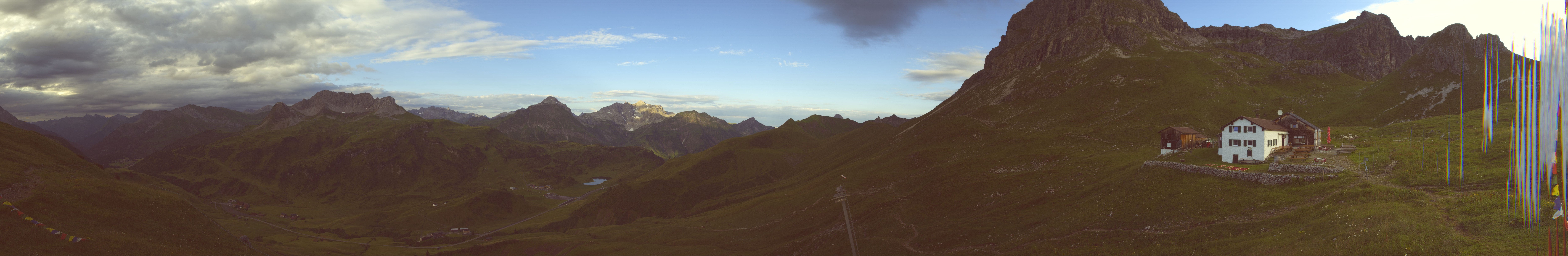 Archived image Webcam Widdersteinhütte in Warth-Schröcken