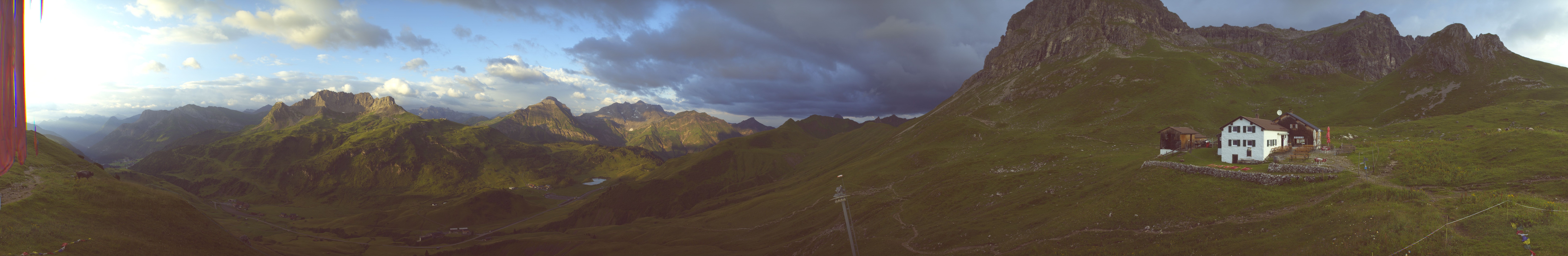 Archived image Webcam Widdersteinhütte in Warth-Schröcken