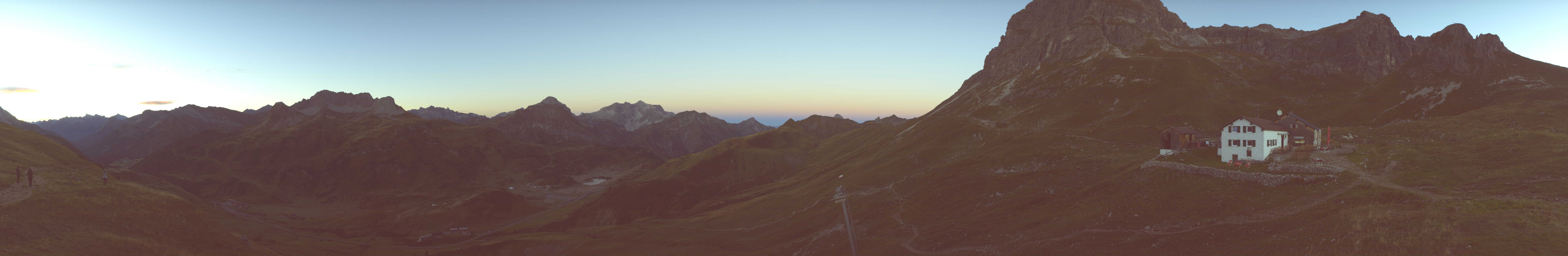 Archived image Webcam Widdersteinhütte in Warth-Schröcken