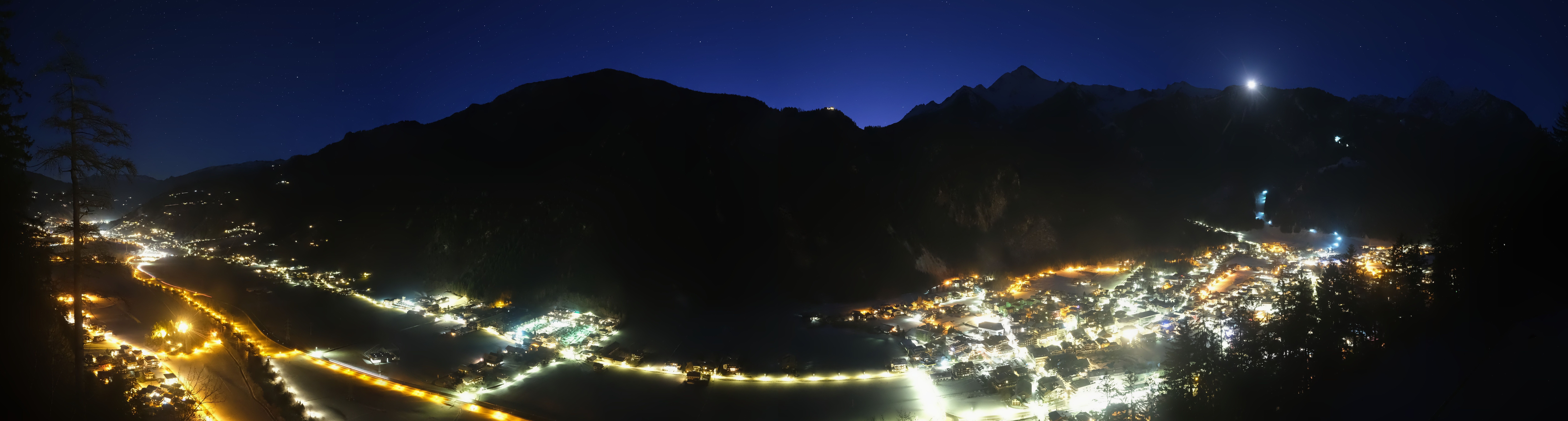 Archiv Foto Webcam Mayrhofen im Zillertal: Blick vom Gasthof Zimmereben