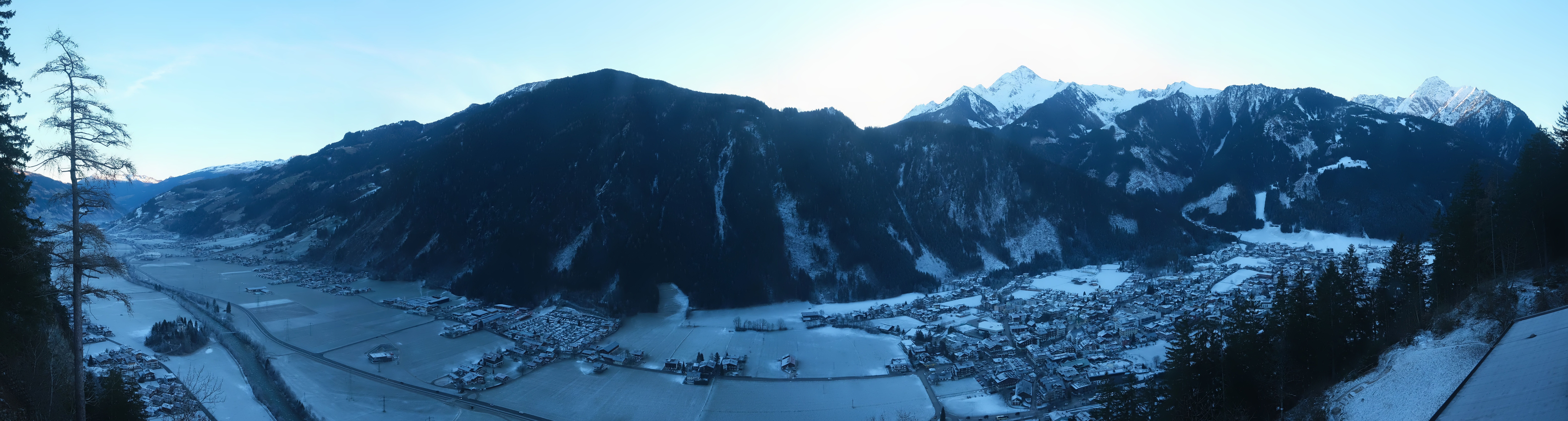 Archiv Foto Webcam Mayrhofen im Zillertal: Blick vom Gasthof Zimmereben