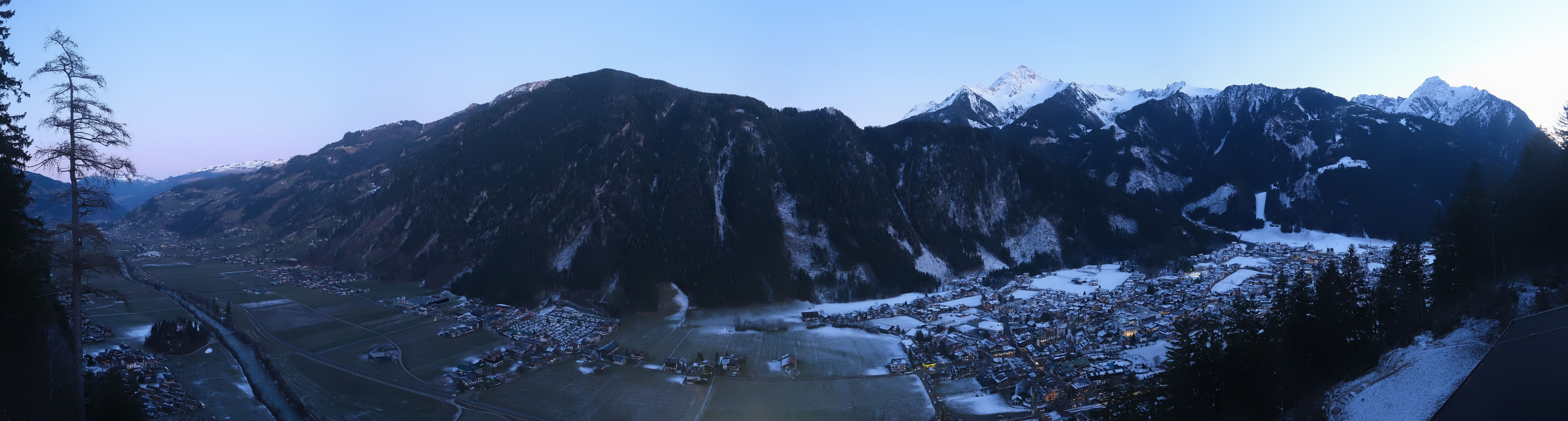 Archiv Foto Webcam Mayrhofen im Zillertal: Blick vom Gasthof Zimmereben