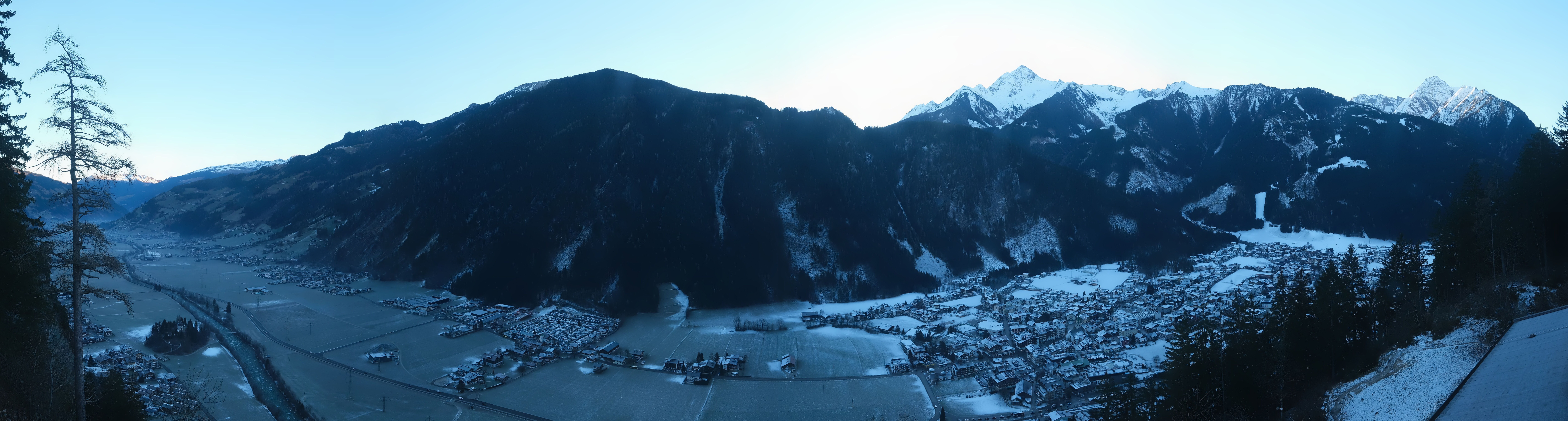Archiv Foto Webcam Mayrhofen im Zillertal: Blick vom Gasthof Zimmereben